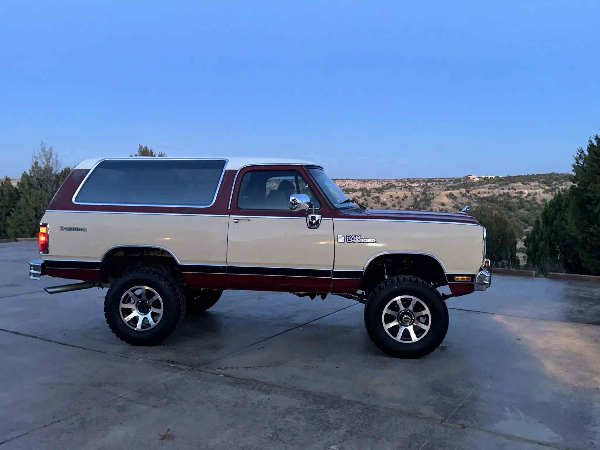 1983 Dodge Ramcharger 150 4×4