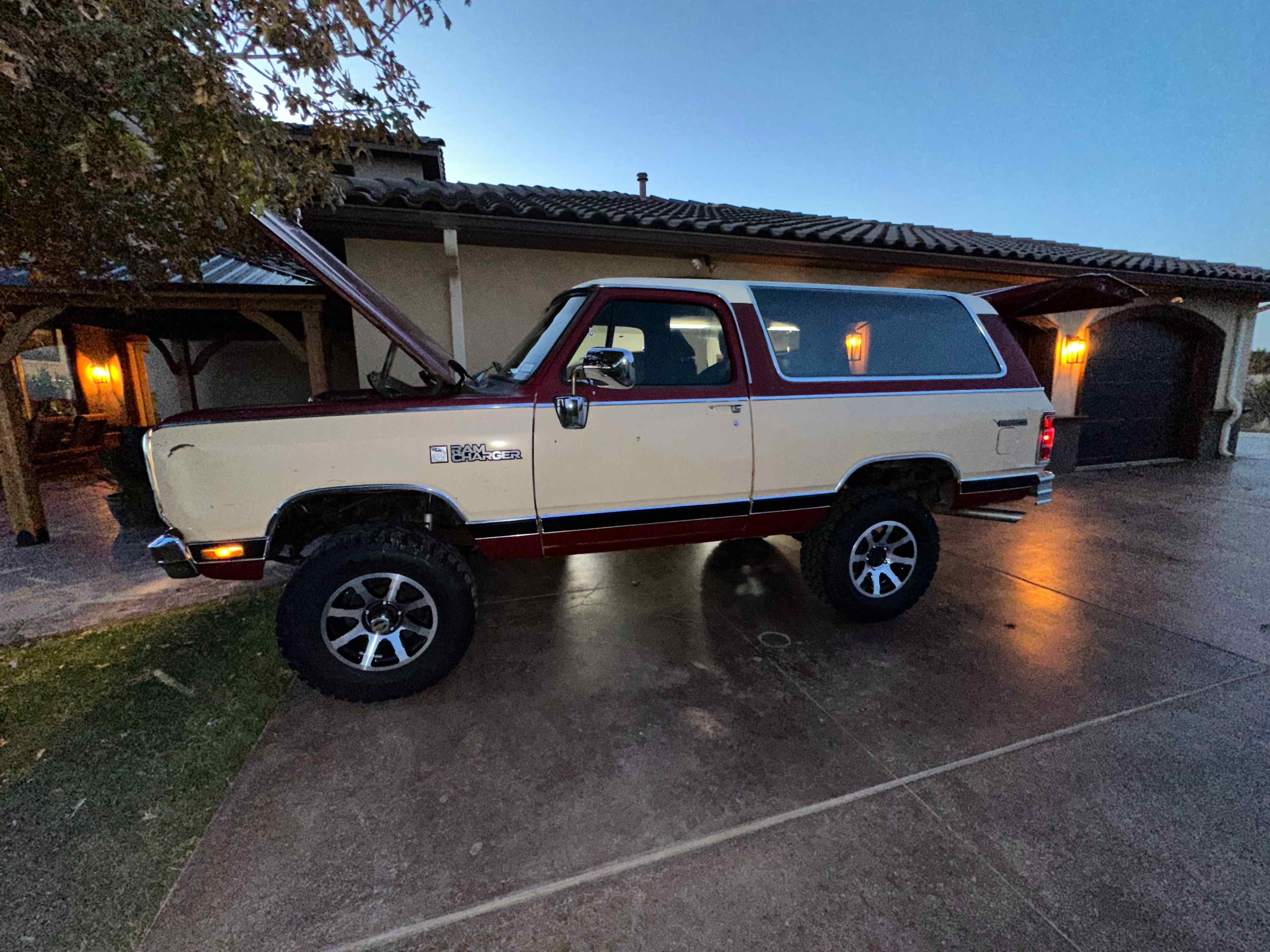1983 Dodge Ramcharger 150 4×4 - 3