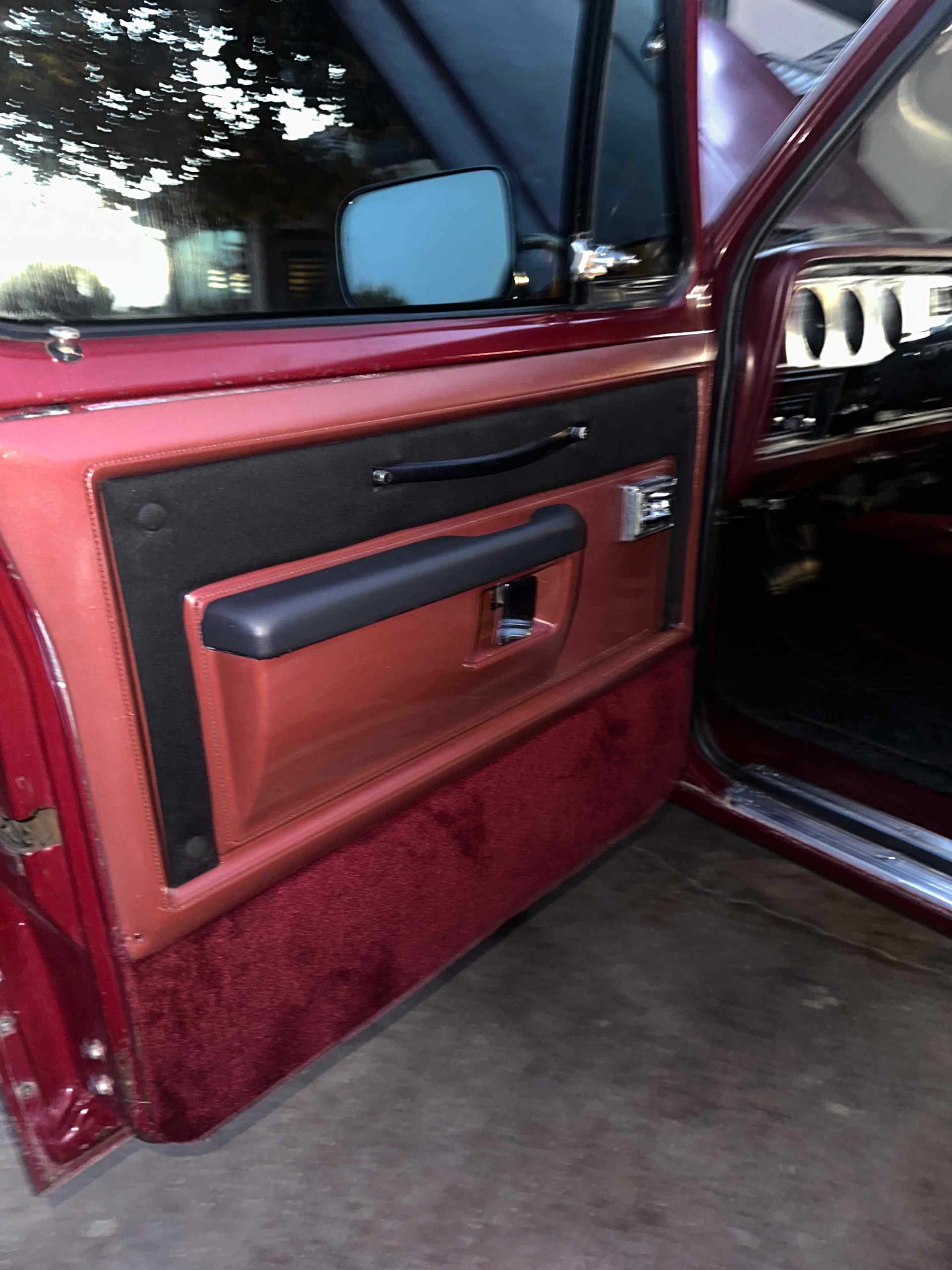 1983 Dodge Ramcharger 150 4×4 - 4