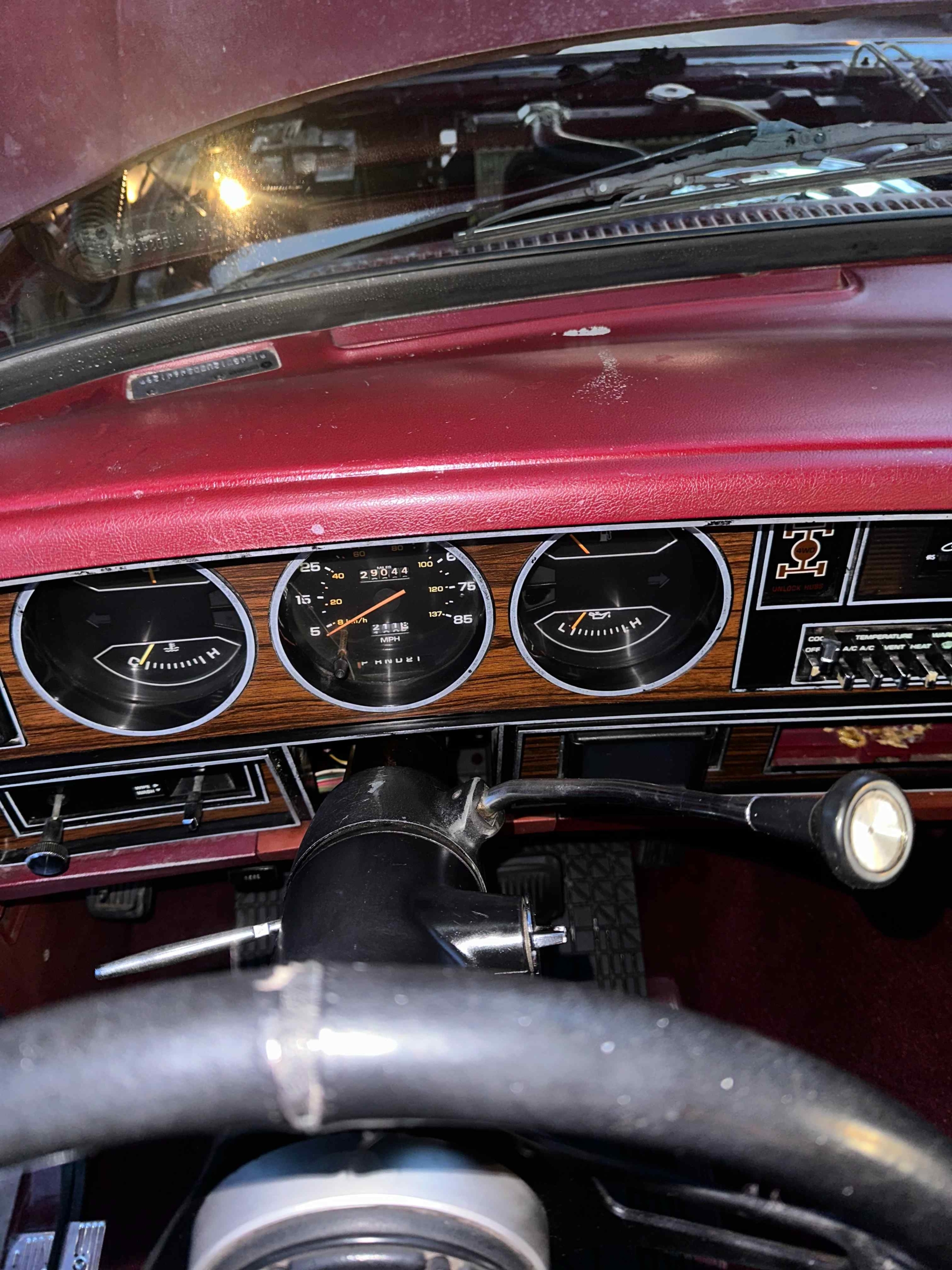 1983 Dodge Ramcharger 150 4×4