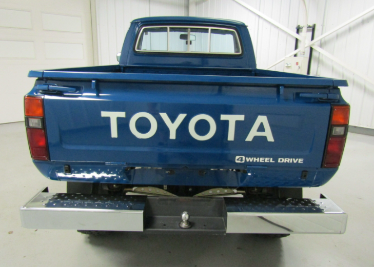 Sold: 1980 Toyota Hilux
