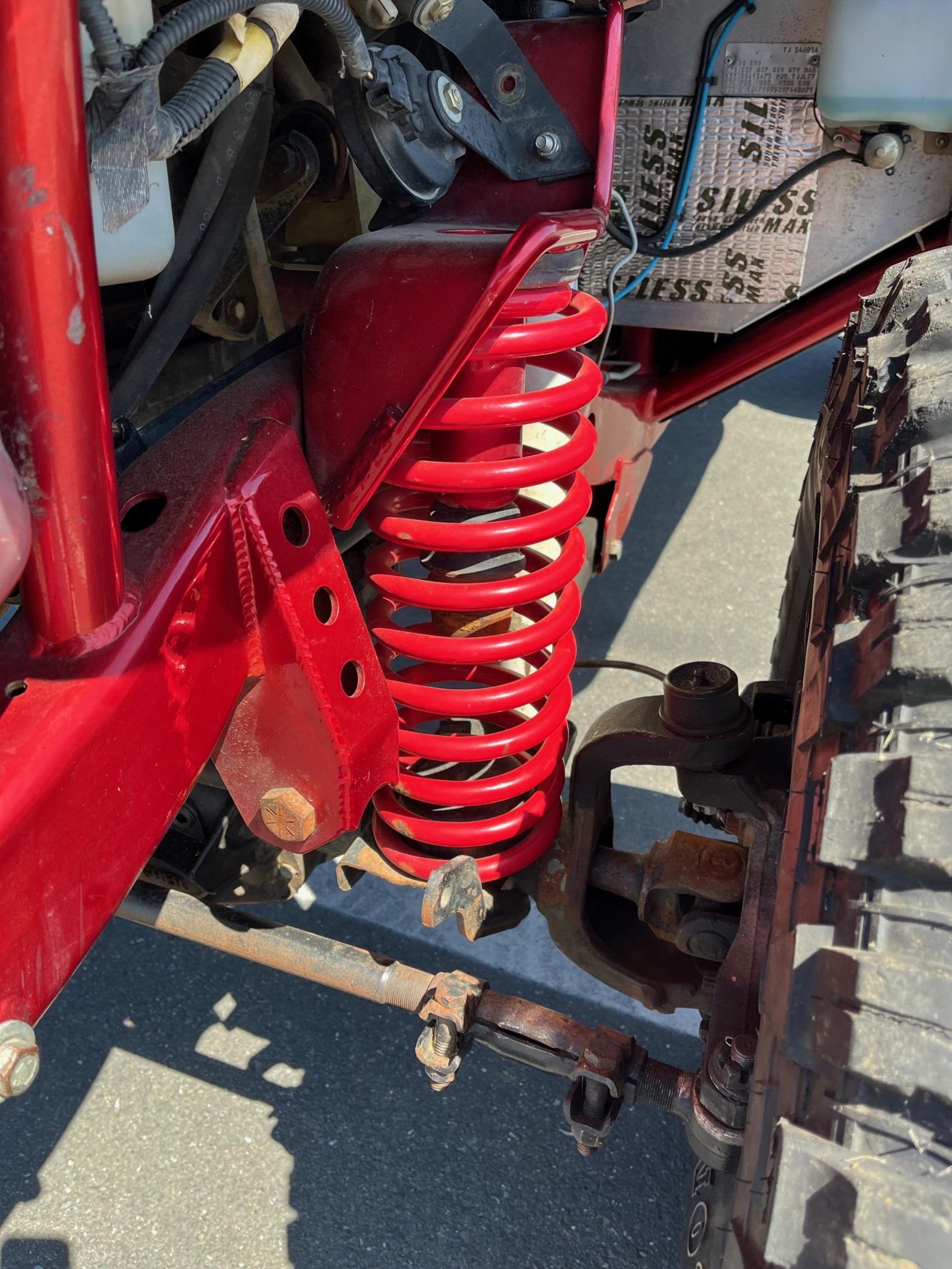 Rock-Crawling 1999 Jeep Wrangler TJ Sahara