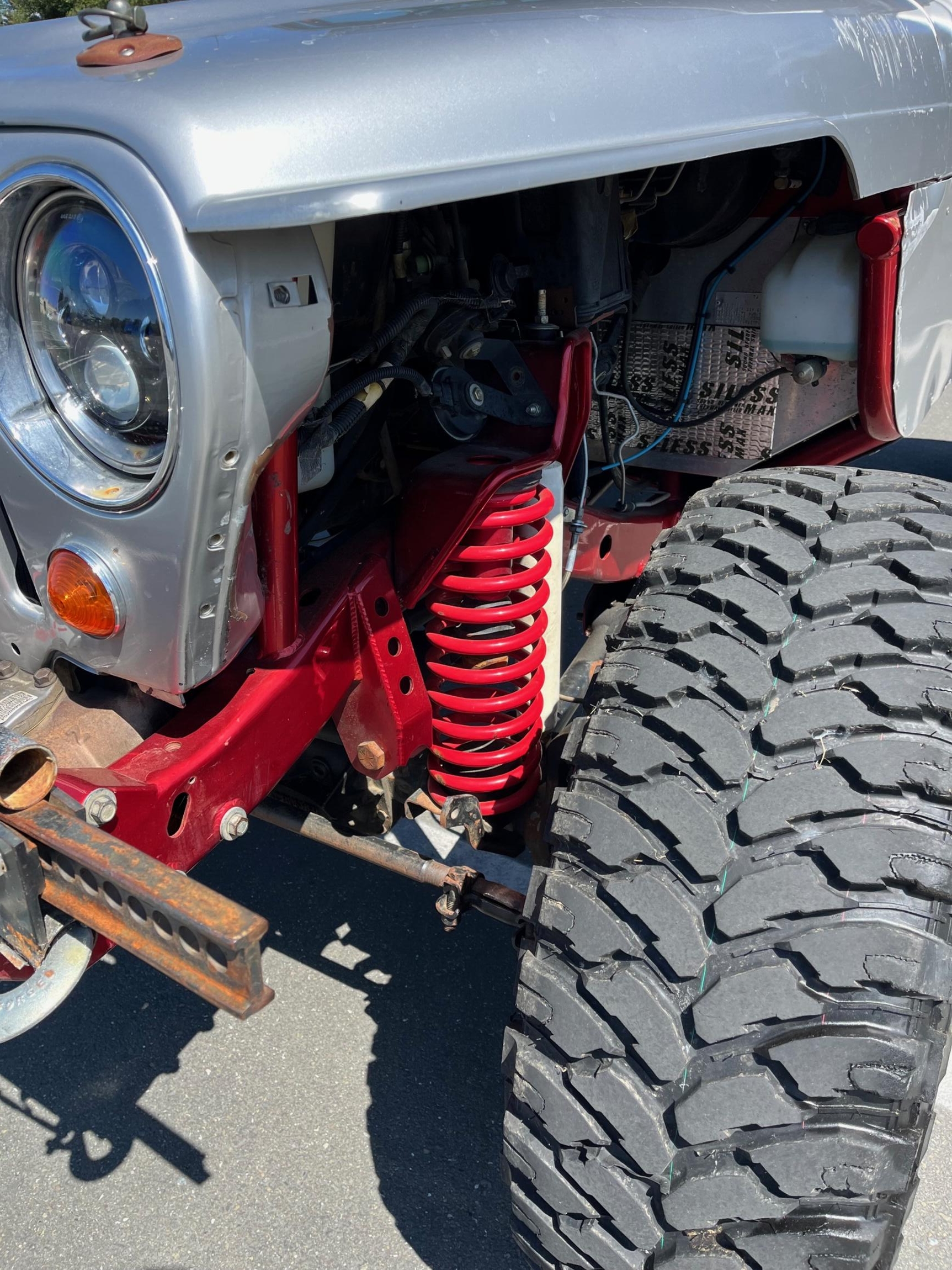 Rock-Crawling 1999 Jeep Wrangler TJ Sahara