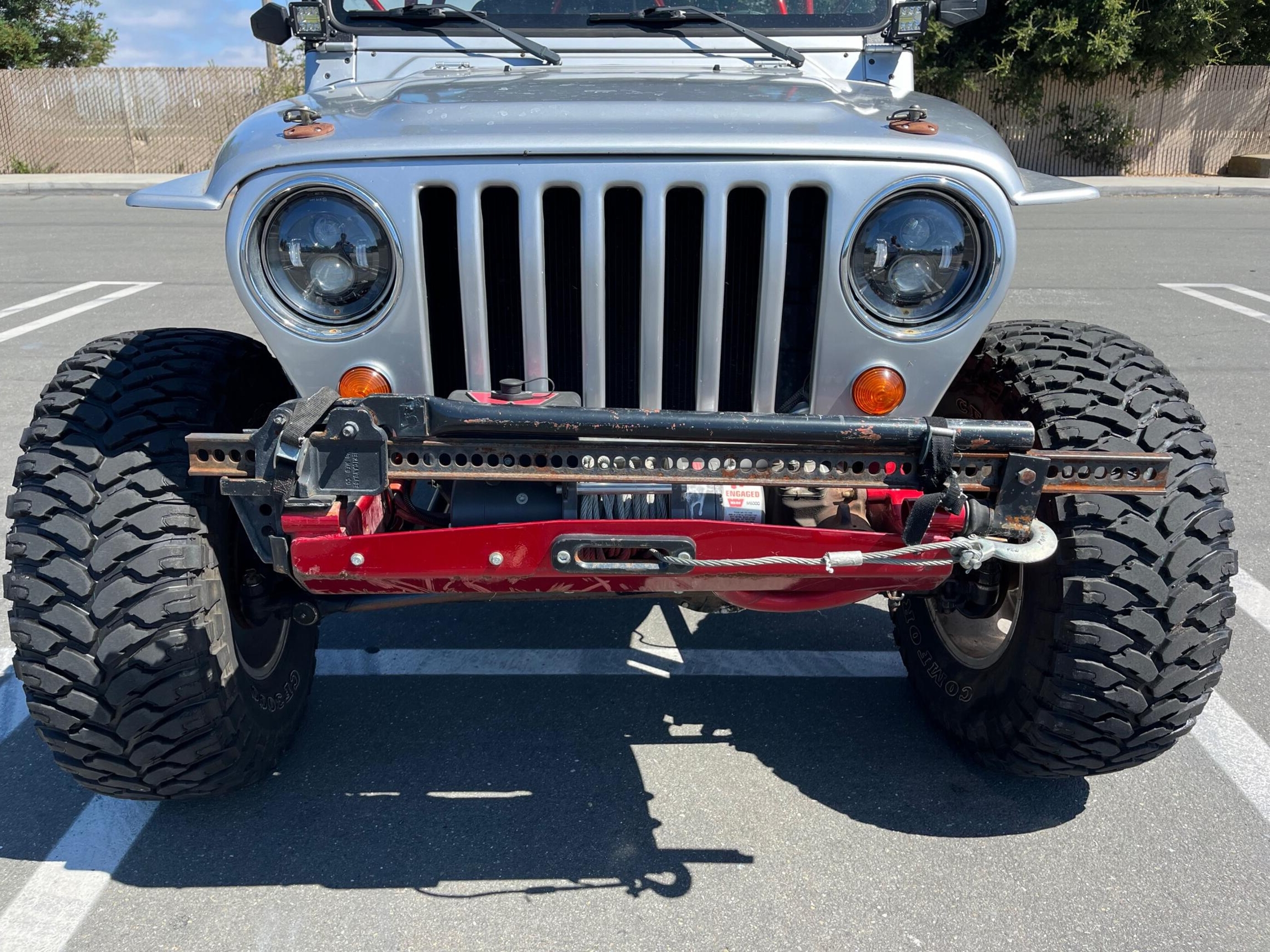 Rock-Crawling 1999 Jeep Wrangler TJ Sahara - 4