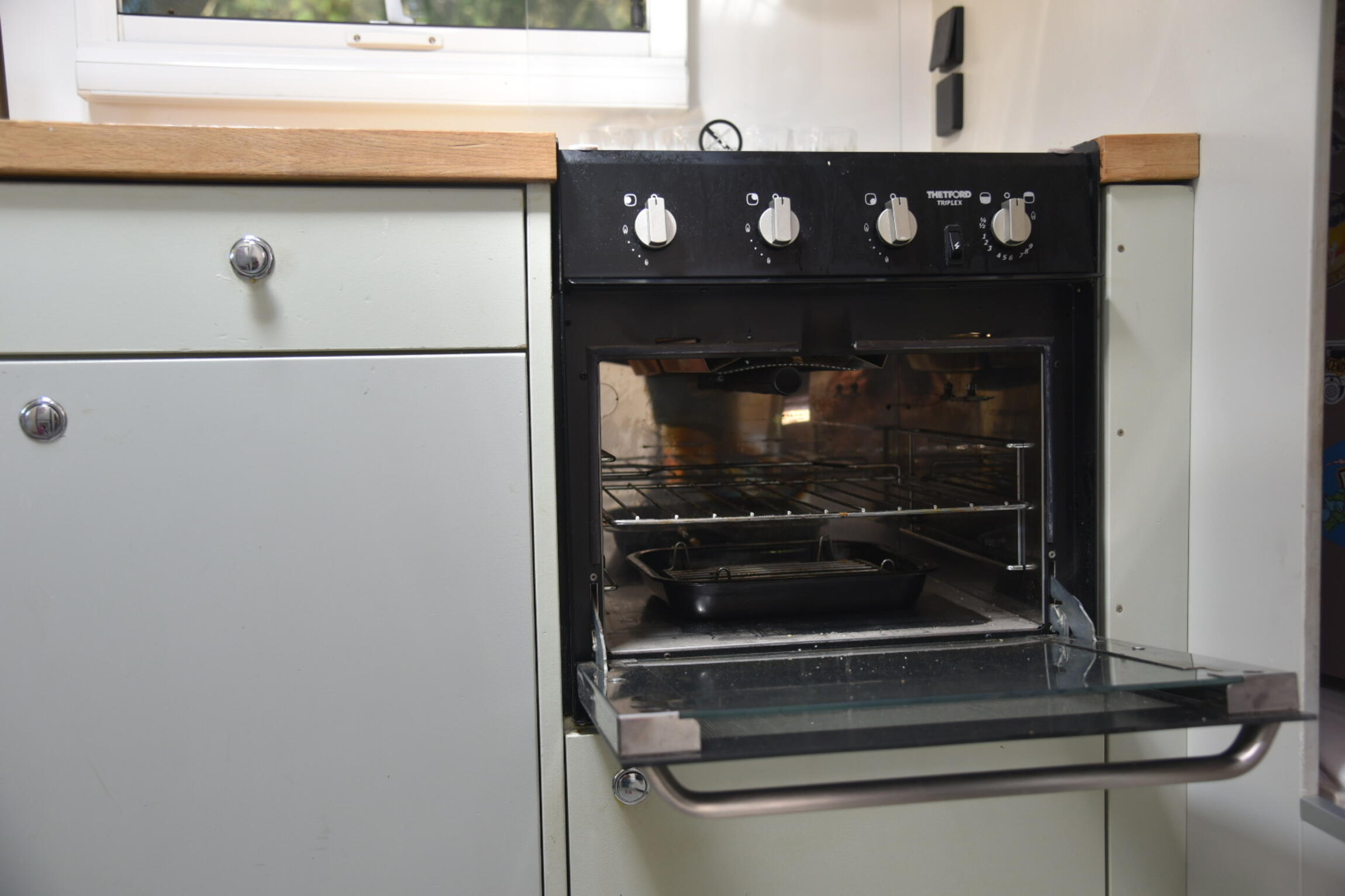 Sold: 1990 Mercedes-Benz 1113LAF Expedition Build