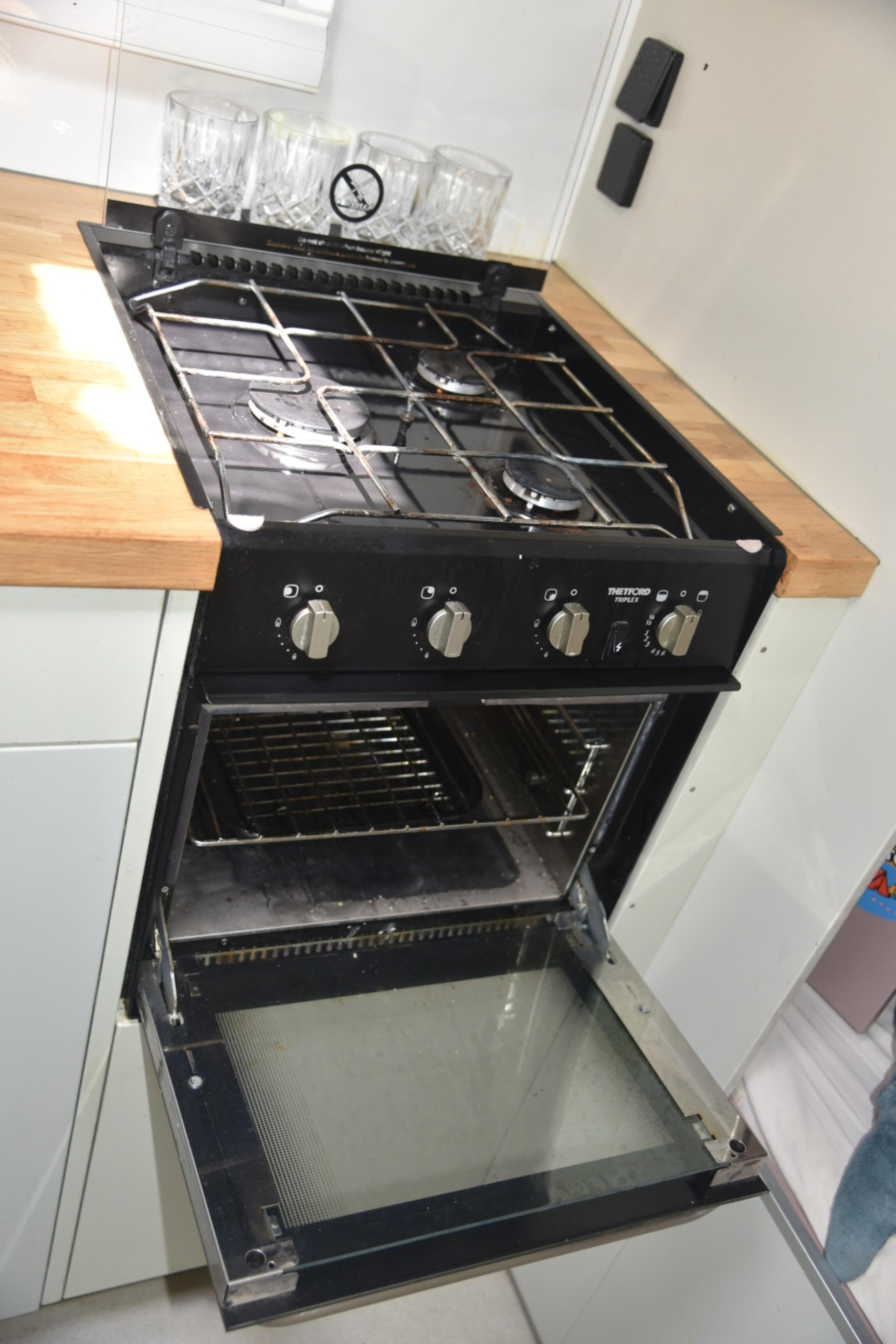 Sold: 1990 Mercedes-Benz 1113LAF Expedition Build