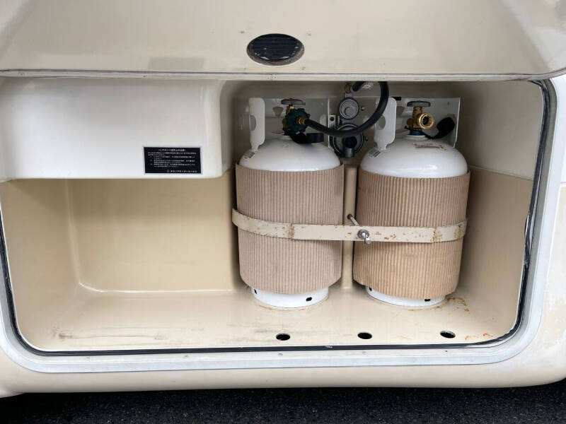 1992 Isuzu Rodeo Camper