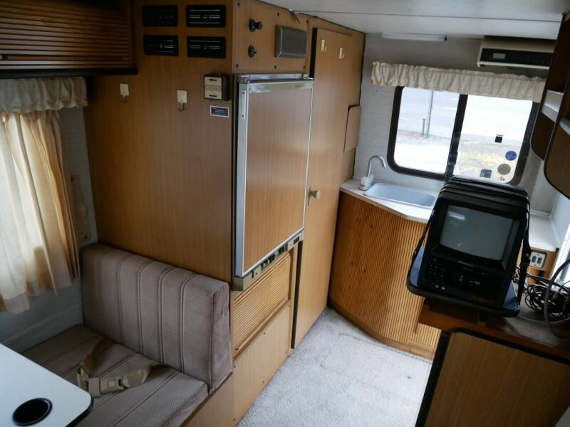 1992 Isuzu Rodeo Camper