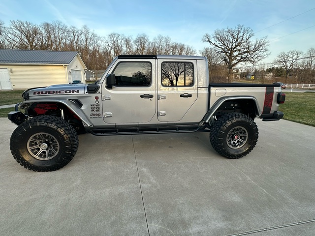 Sold: 2021 Jeep Gladiator Rubicon - 5