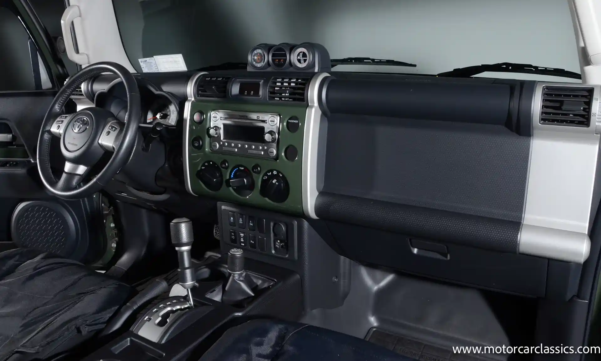 30k-Mile 2014 Toyota FJ Cruiser 4×4