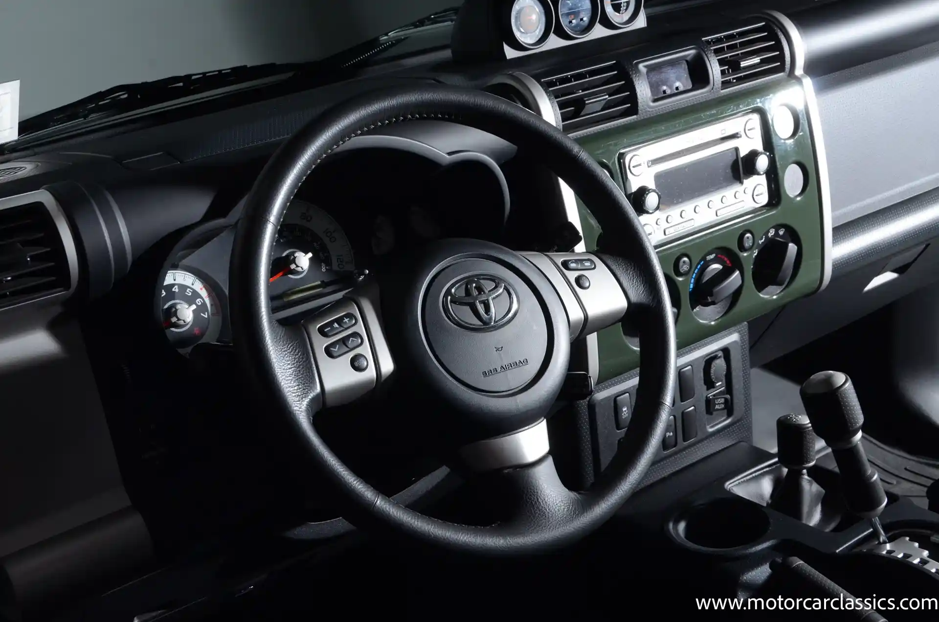 30k-Mile 2014 Toyota FJ Cruiser 4×4