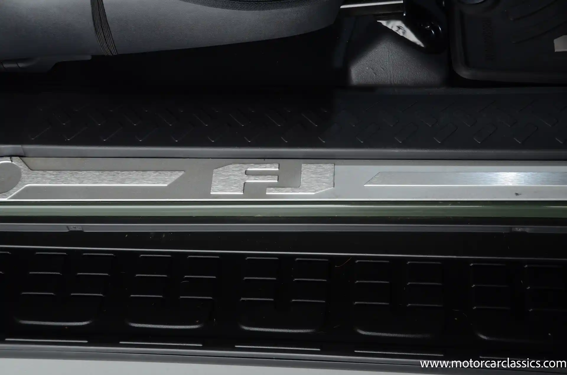 30k-Mile 2014 Toyota FJ Cruiser 4×4