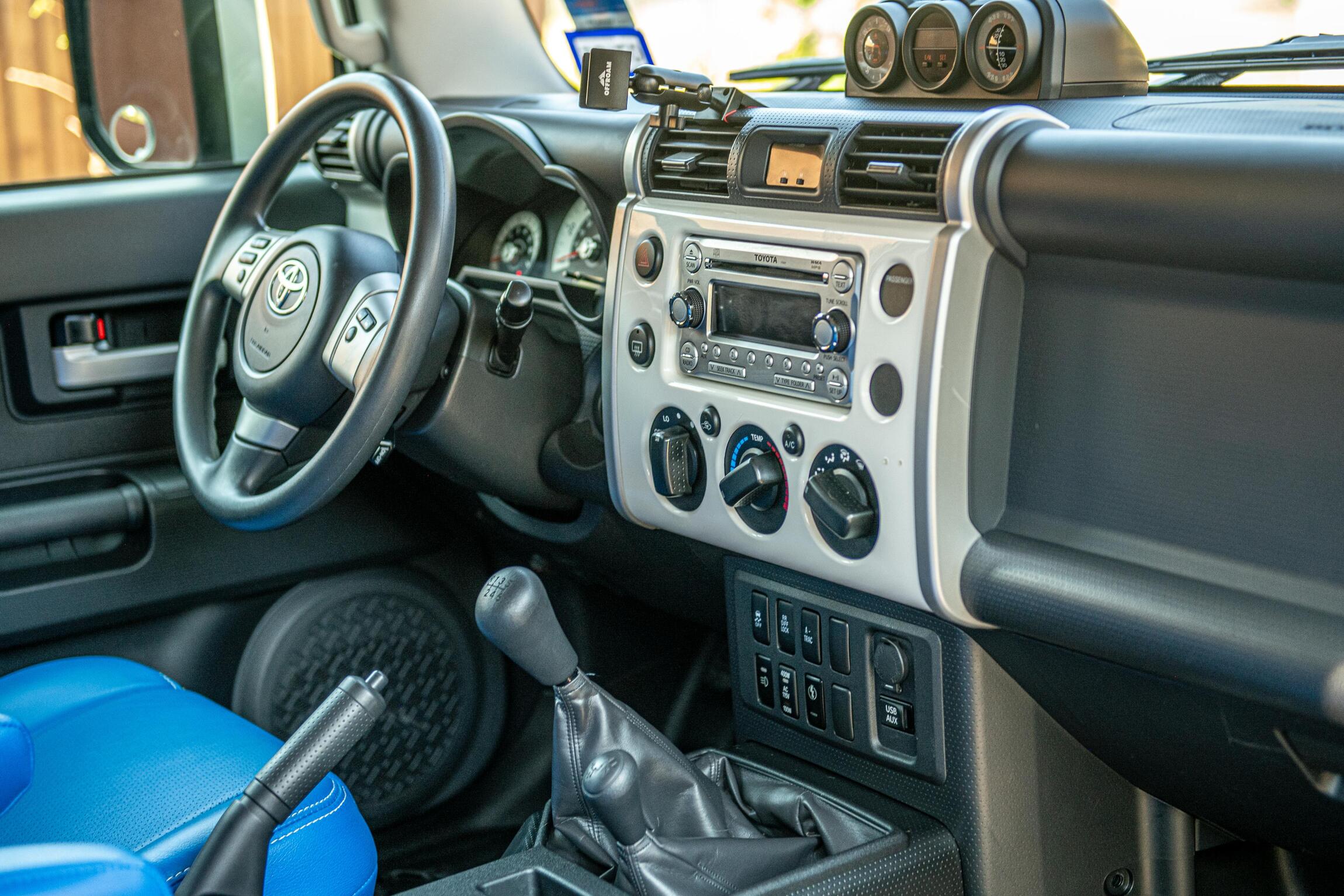 Sold: Modified 2014 Toyota FJ Cruiser