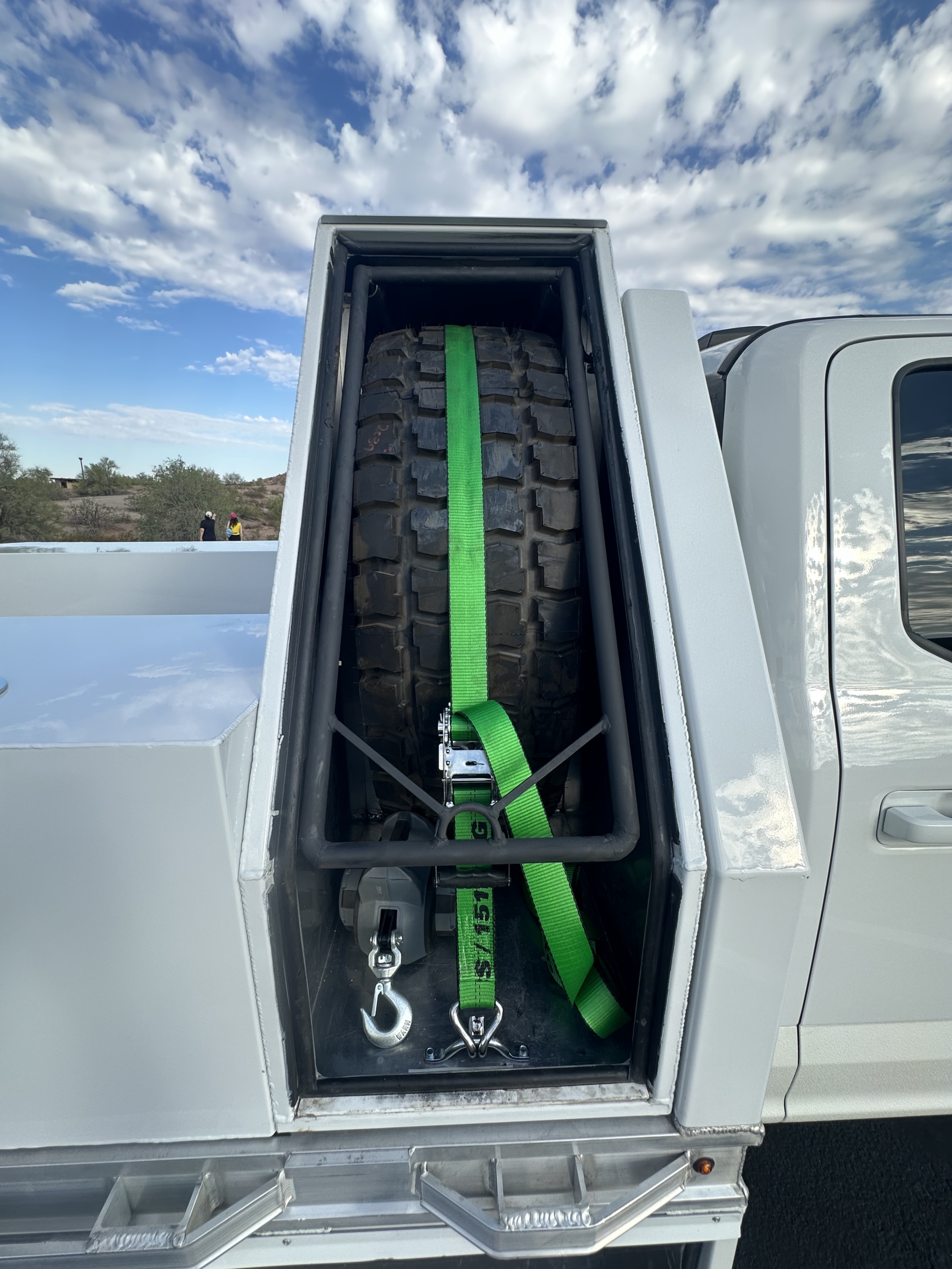 Sold: 2022 Ford F-550 Lariat Overland Build