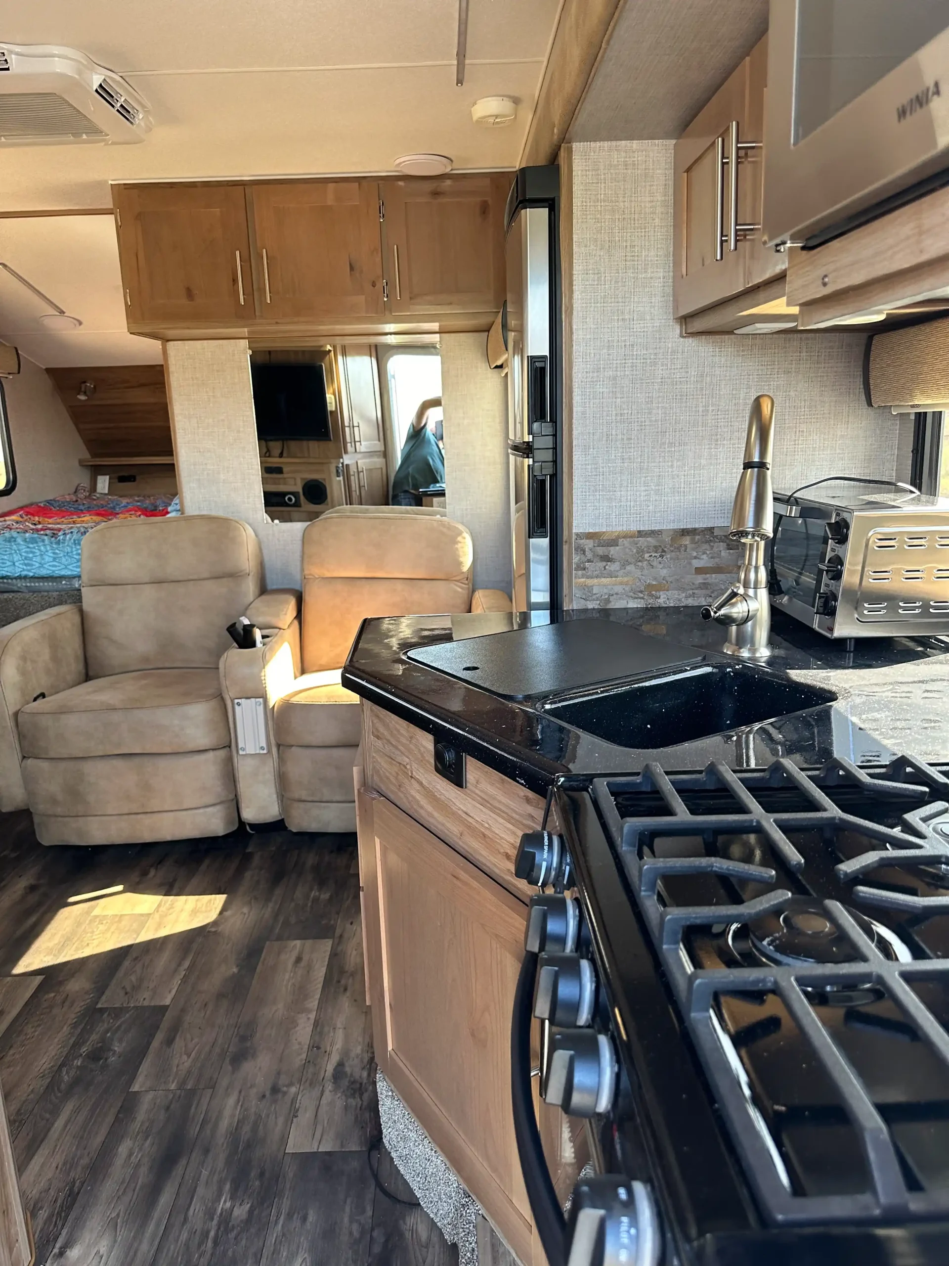 Sold: 2022 Ford F-550 Lariat Overland Build