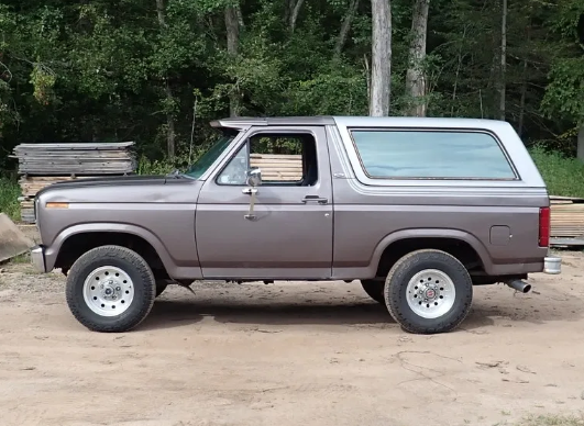 1985 Ford Bronco XLT