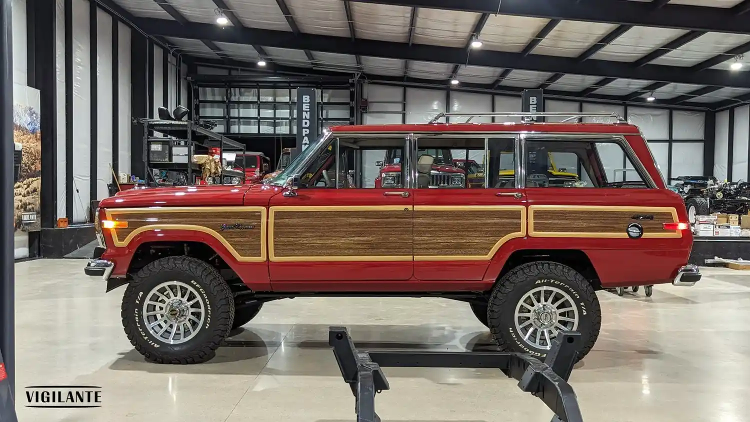 6.2L HEMI V8-Powered Jeep Grand Wagoneer 1988