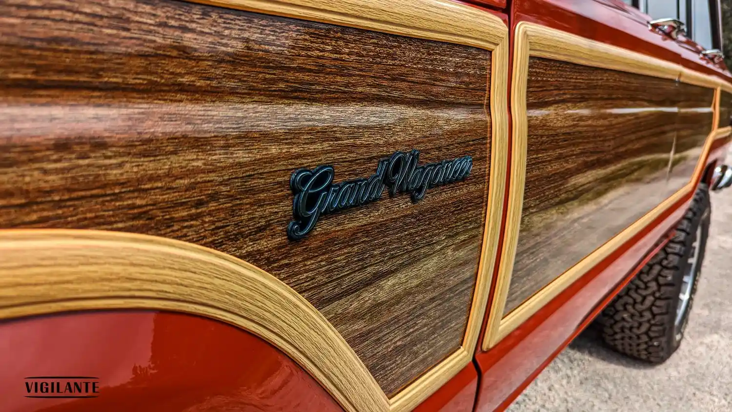 6.2L HEMI V8-Powered Jeep Grand Wagoneer 1988