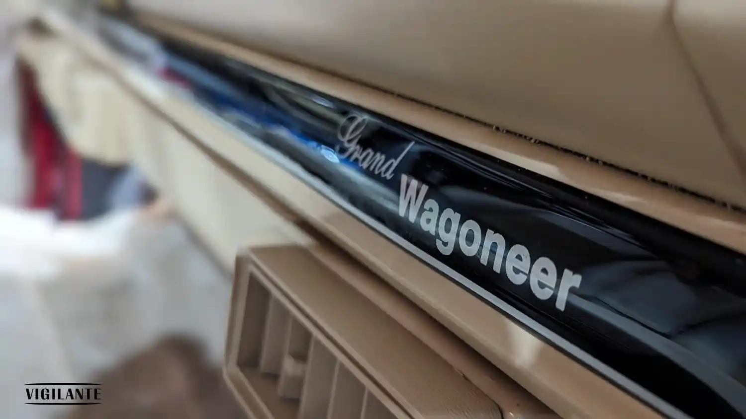 6.2L HEMI V8-Powered Jeep Grand Wagoneer 1988