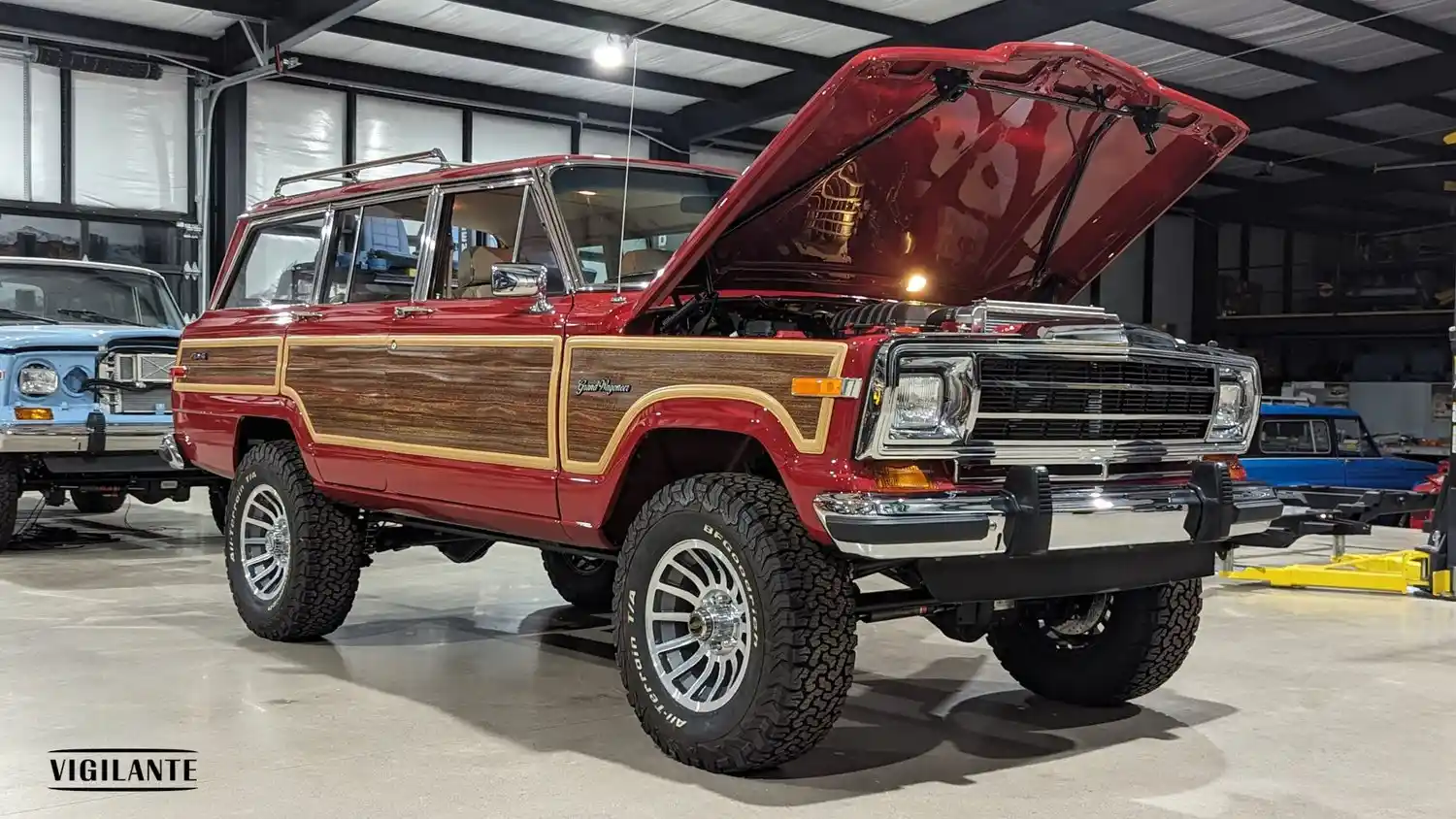 6.2L HEMI V8-Powered Jeep Grand Wagoneer 1988