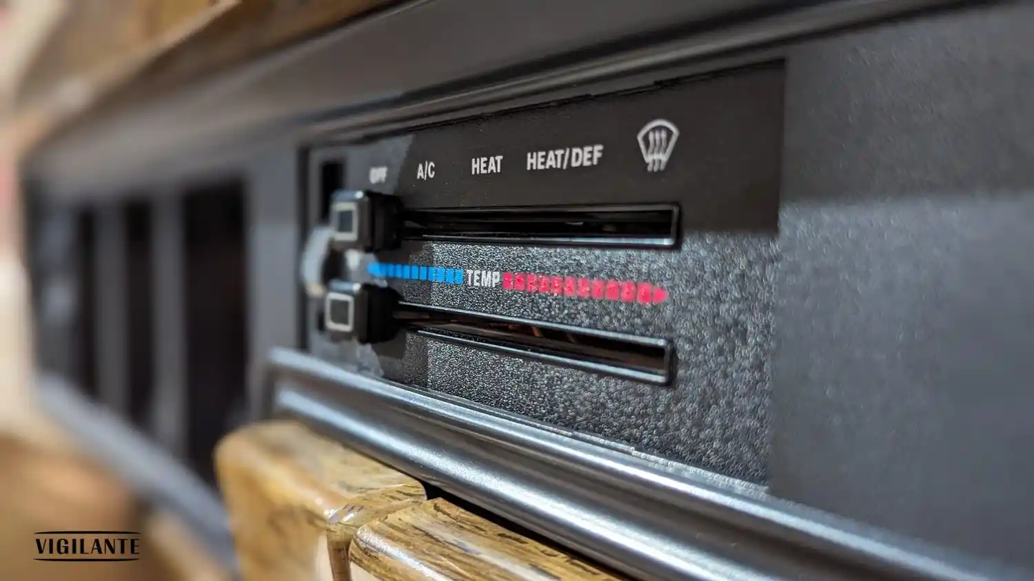 6.2L HEMI V8-Powered Jeep Grand Wagoneer 1988