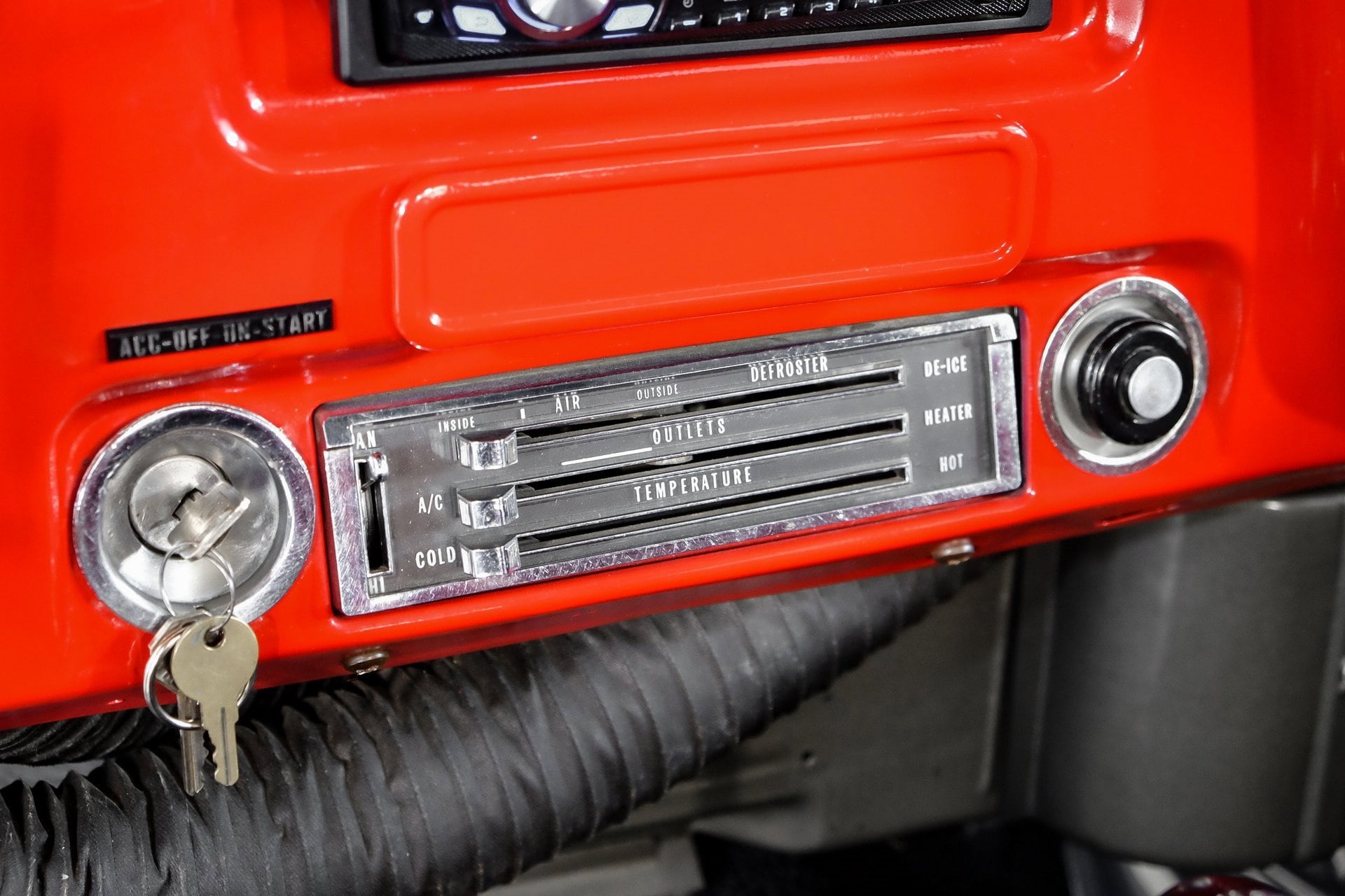 Sold: 1972 GMC Jimmy Custom