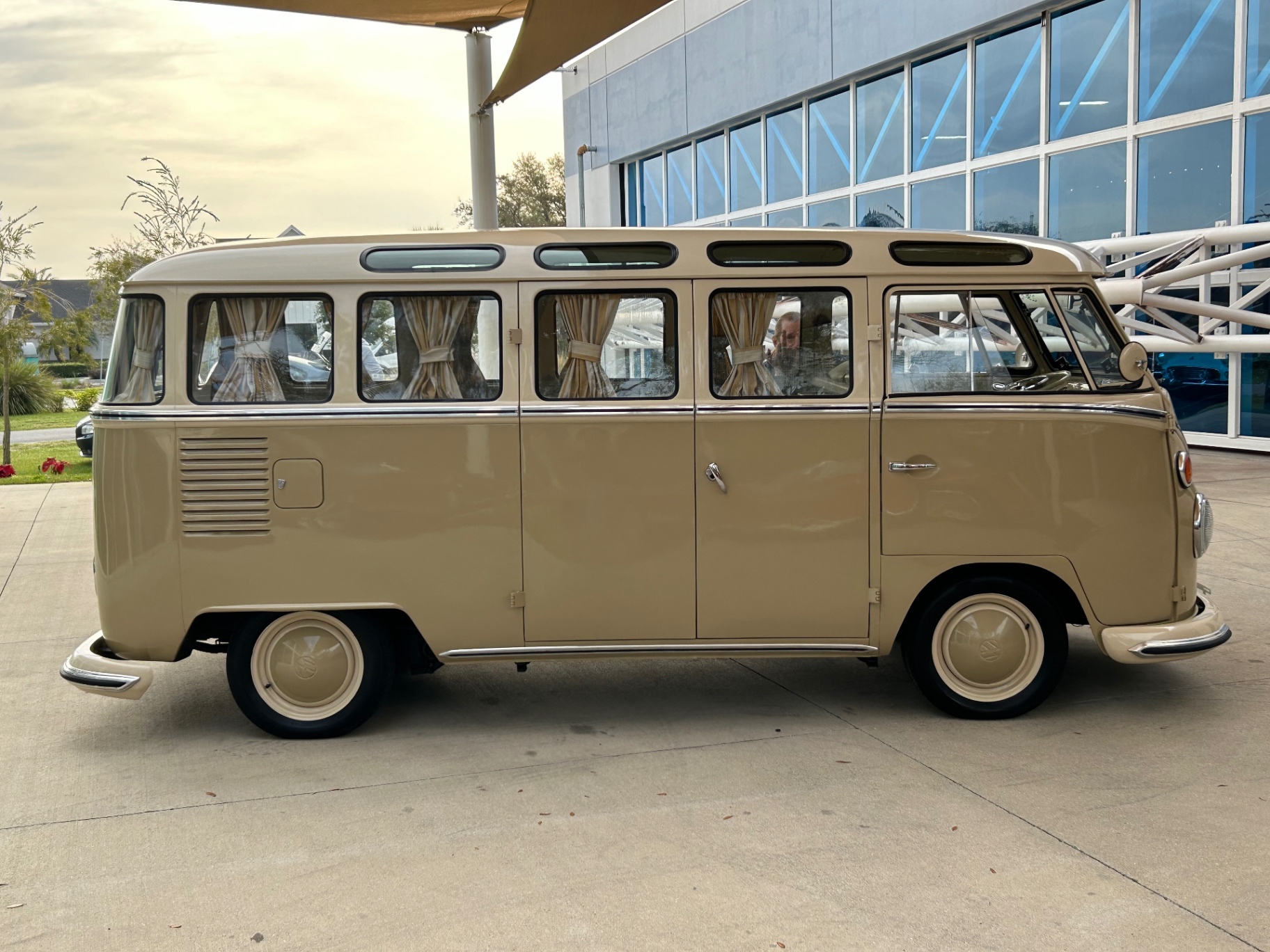 1972 Volkswagen Type II Bus