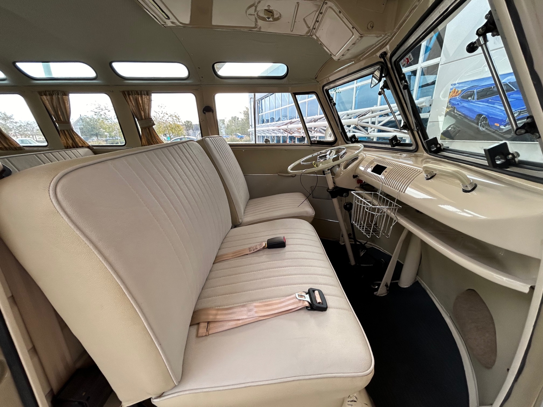 1972 Volkswagen Type II Bus - 5