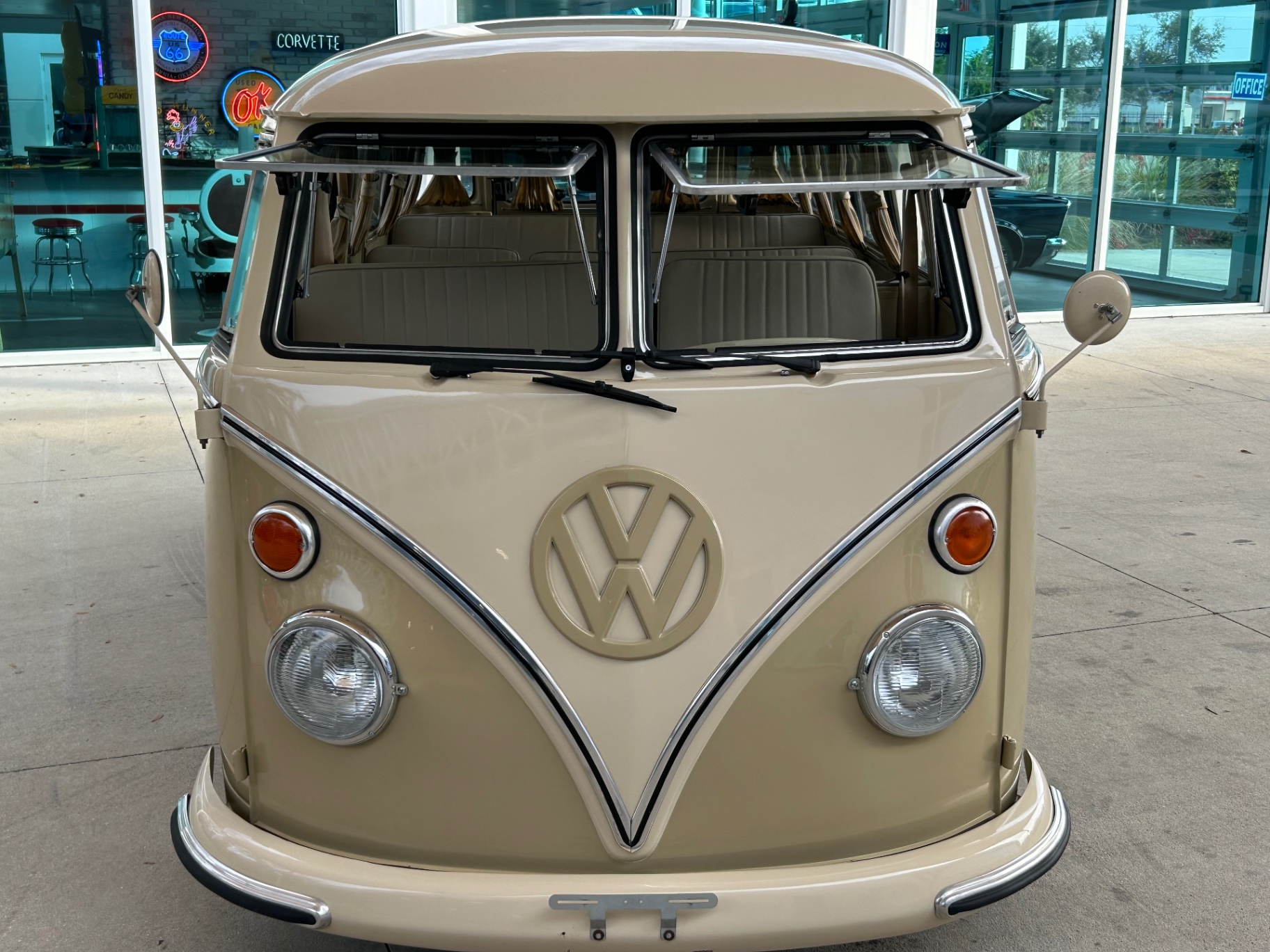 1972 Volkswagen Type II Bus