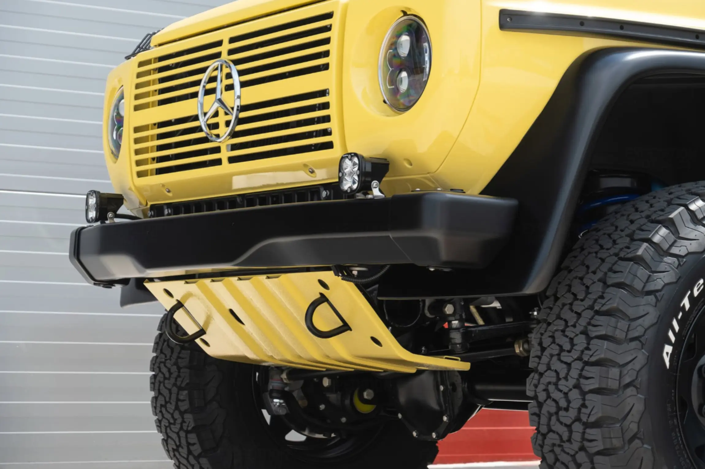 1991 Mercedes-Benz 250 GD Wolf