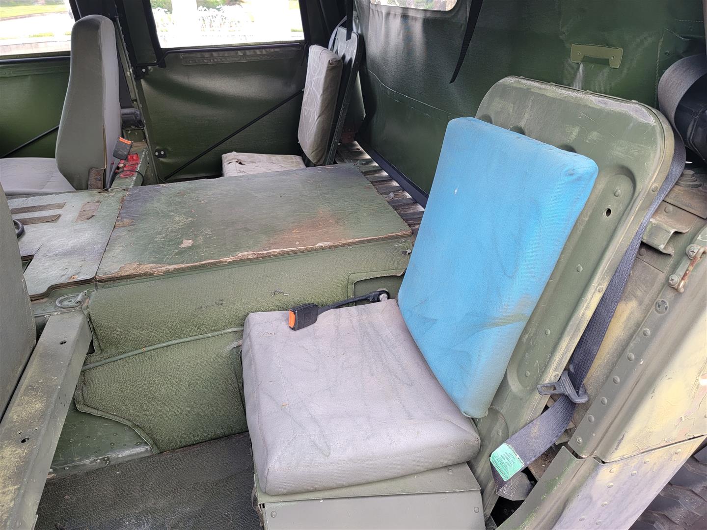 1994 AM General Humvee (M998)