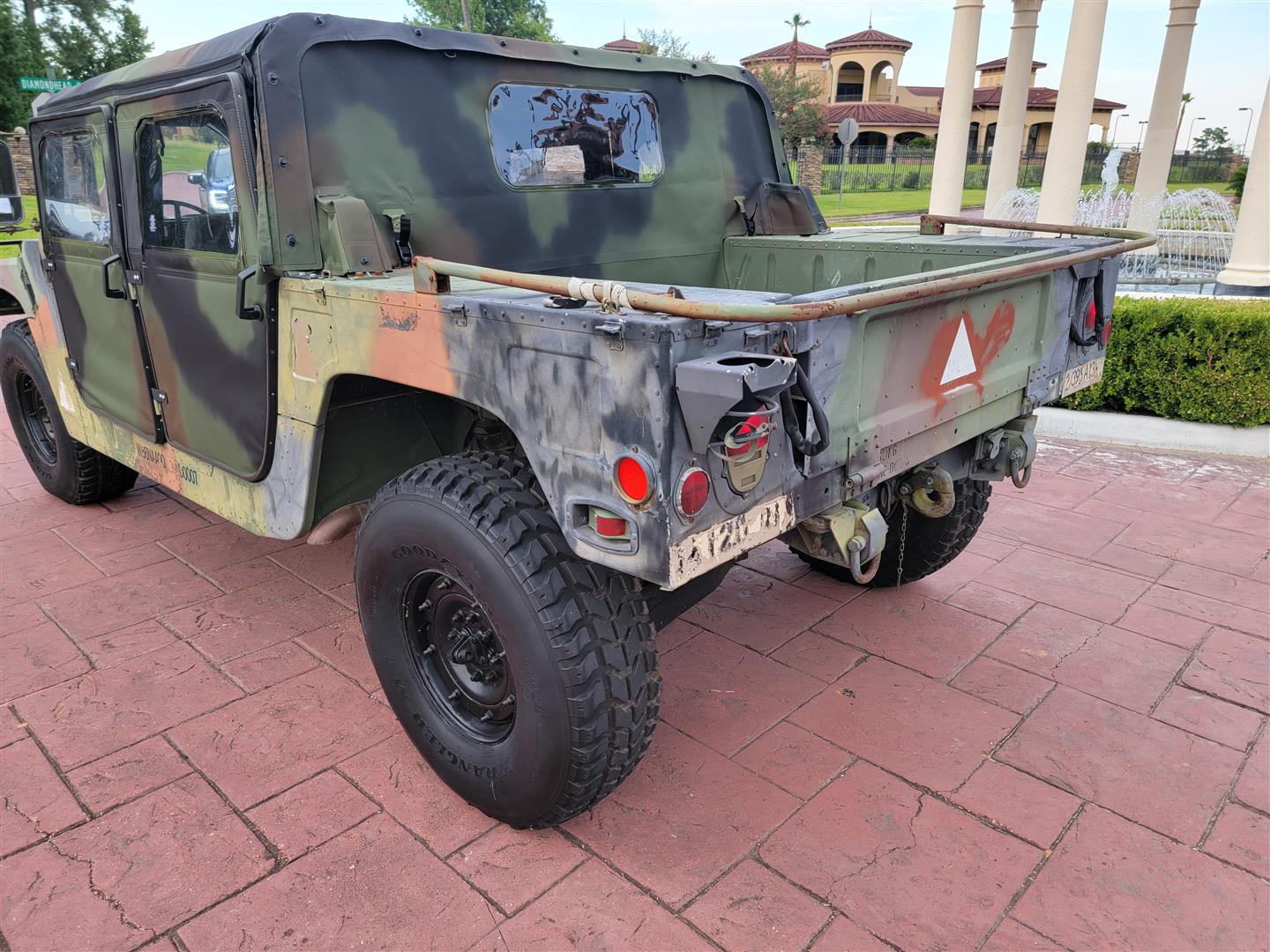 1994 AM General Humvee (M998)