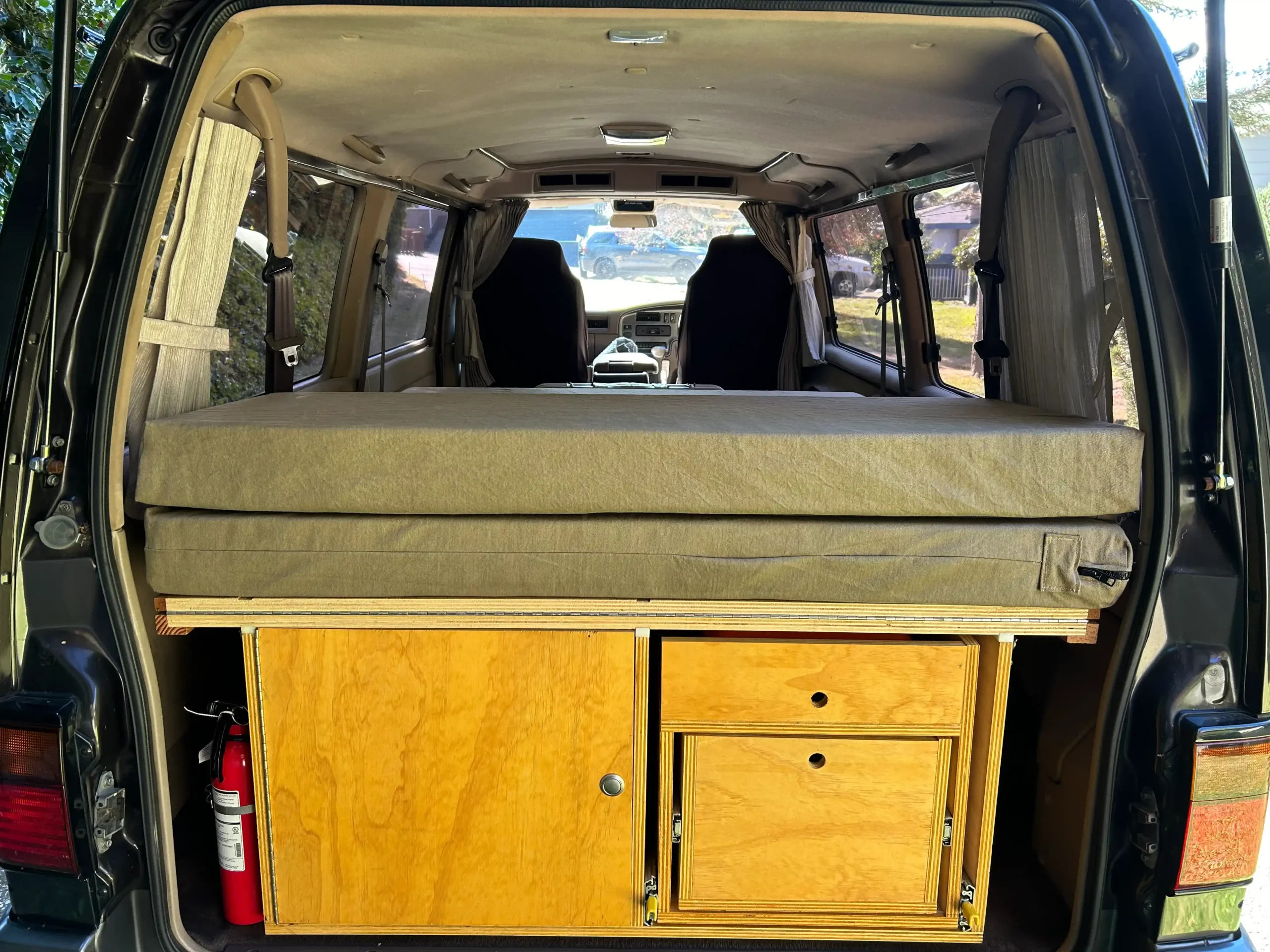 Sold: 1994 Nissan Caravan E24 Limousine 4×4