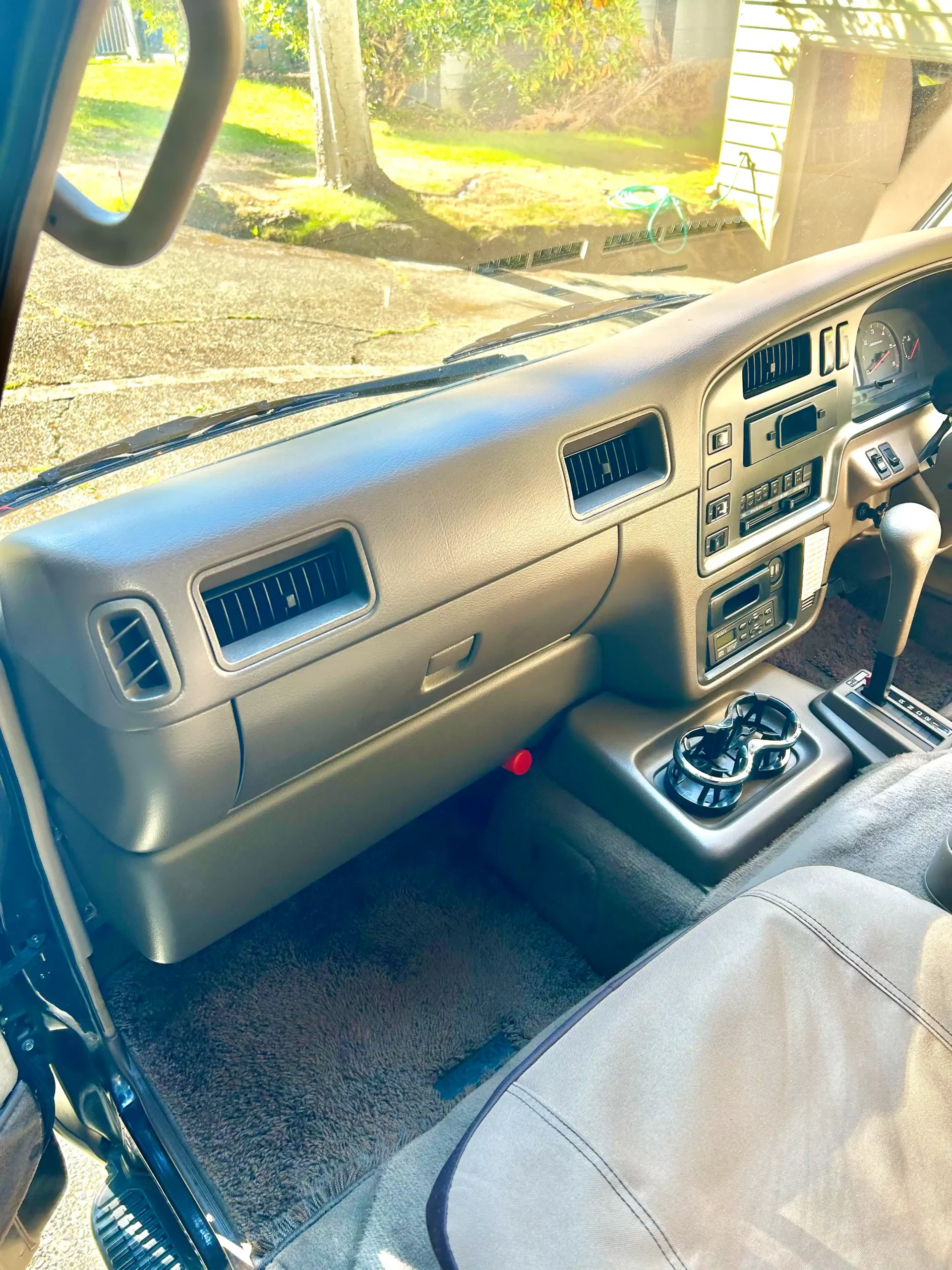 Sold: 1994 Nissan Caravan E24 Limousine 4×4