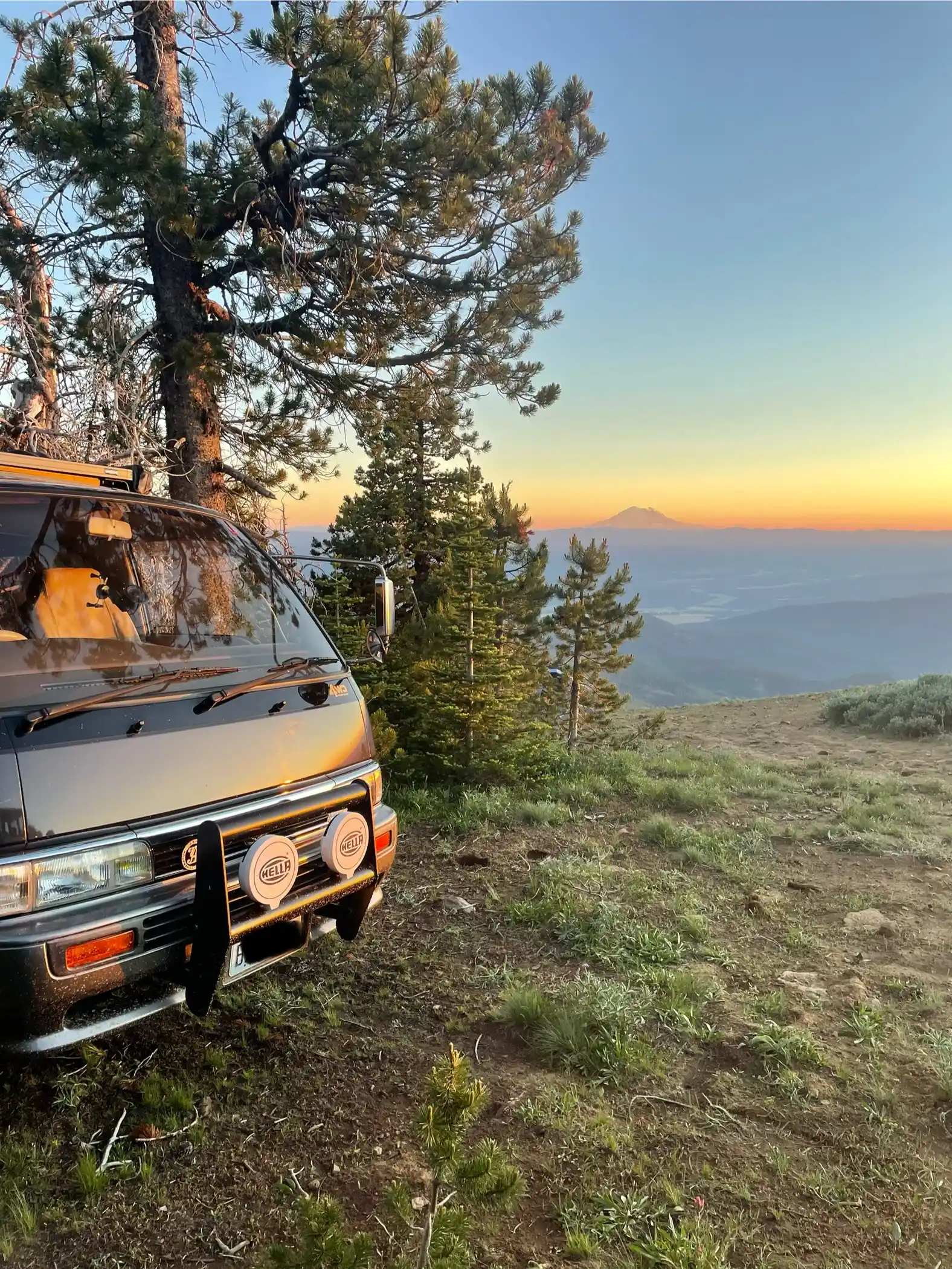 Sold: 1994 Nissan Caravan E24 Limousine 4×4