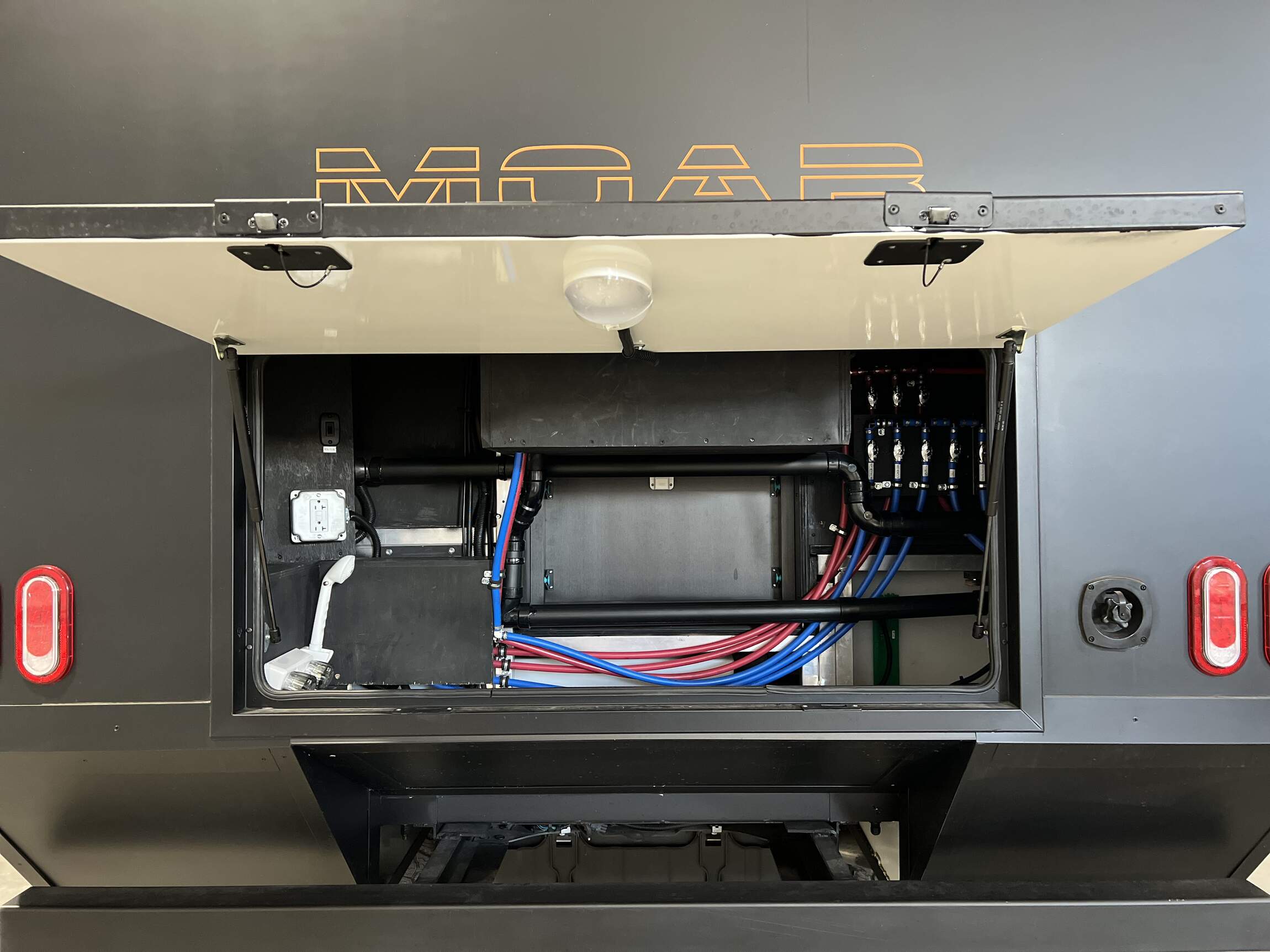 2023 Ford F-550 MOAB Trailblazer