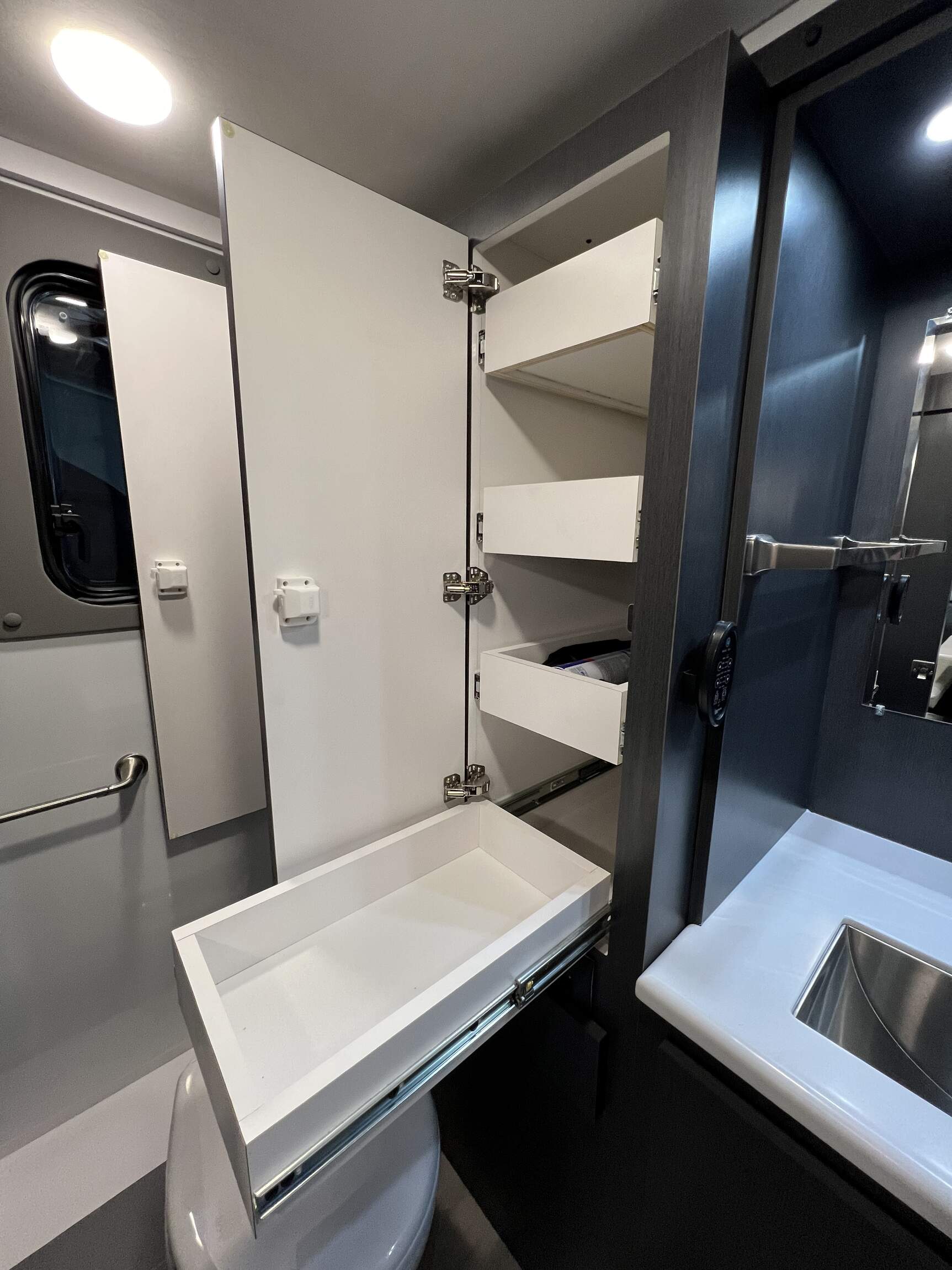 2023 Ford F-550 MOAB Trailblazer