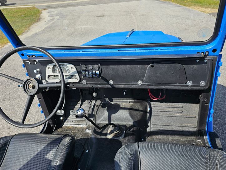 1969 Toyota Land Cruiser FJ40 - 4
