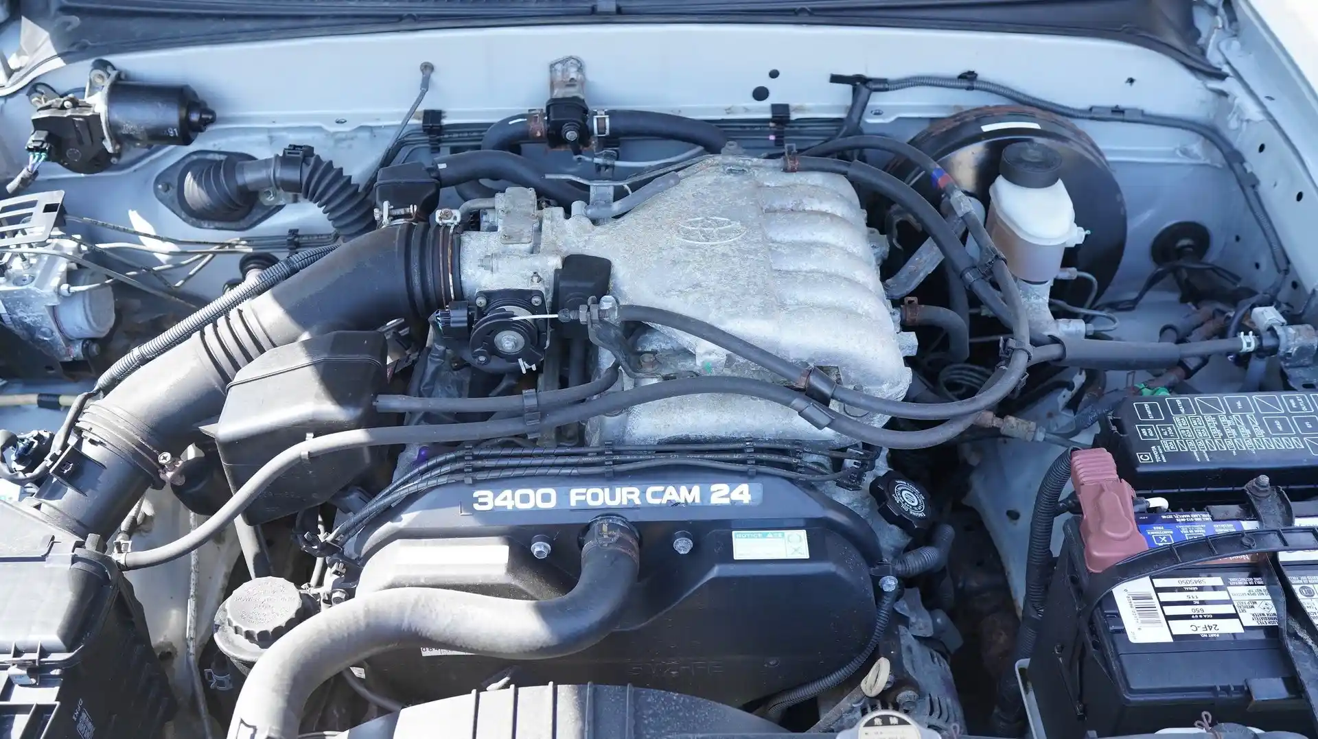 27k Mi. 2004 Toyota Tacoma Xtracab 4×4