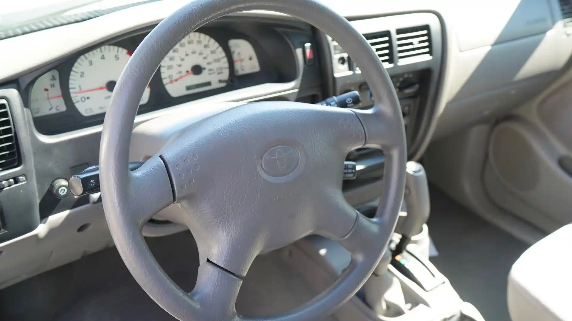 27k Mi. 2004 Toyota Tacoma Xtracab 4×4
