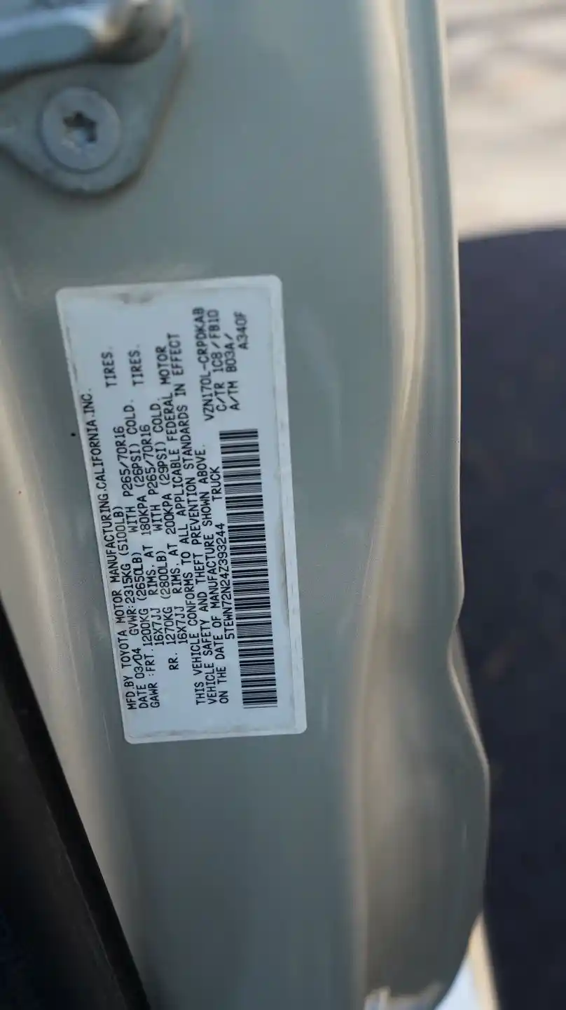 27k Mi. 2004 Toyota Tacoma Xtracab 4×4