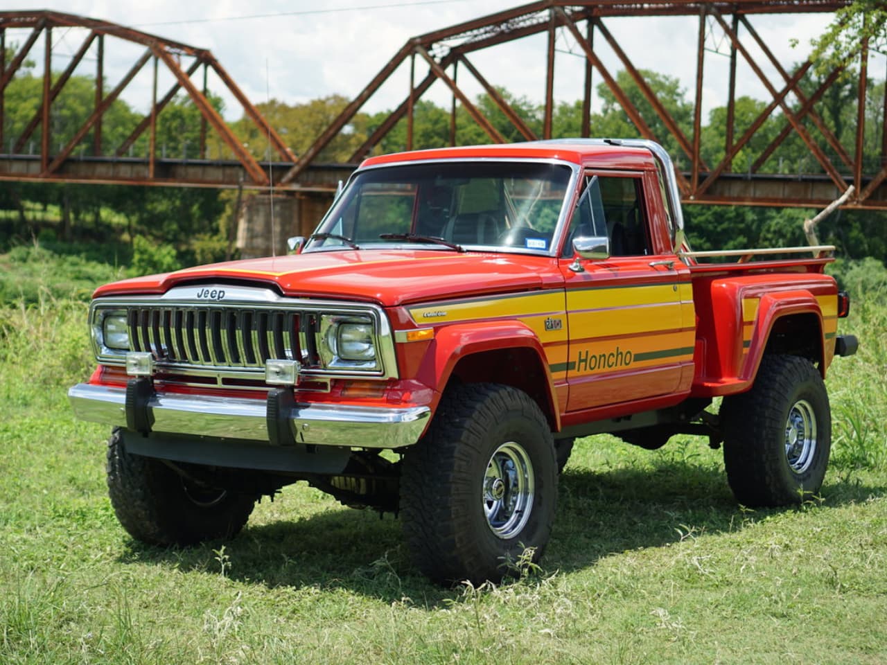 Sold: 1981 Jeep J-10 Honcho Sportside-1
