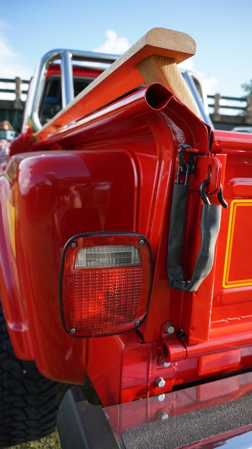 Sold: 1981 Jeep J-10 Honcho Sportside