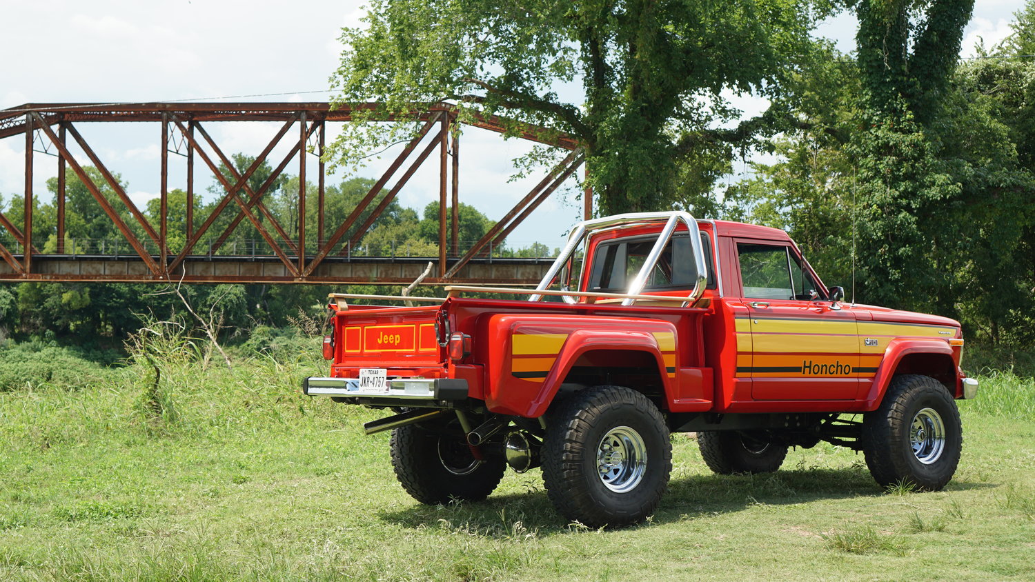 Sold: 1981 Jeep J-10 Honcho Sportside