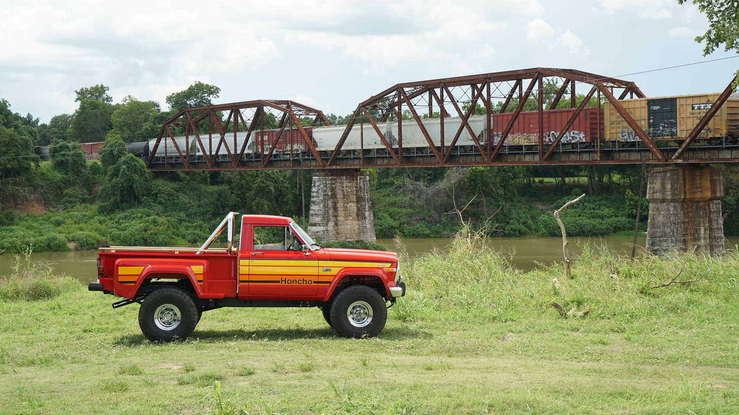Sold: 1981 Jeep J-10 Honcho Sportside