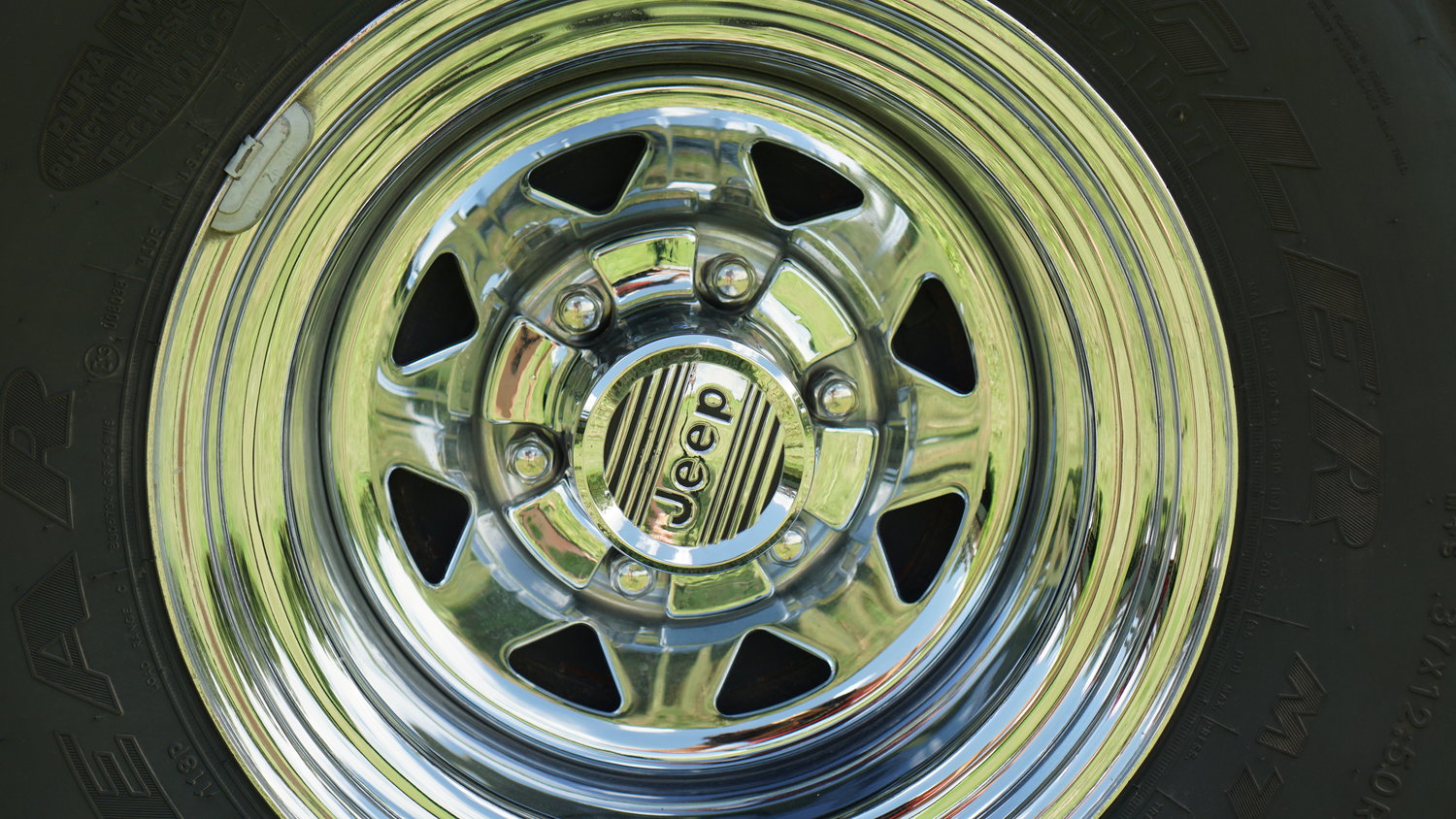 Sold: 1981 Jeep J-10 Honcho Sportside