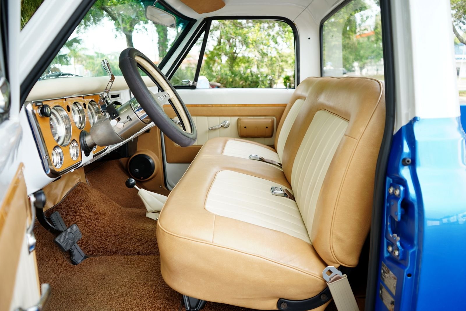 1968-gmc-1500-custom-4x4-stepside-pickup-for-sale-17