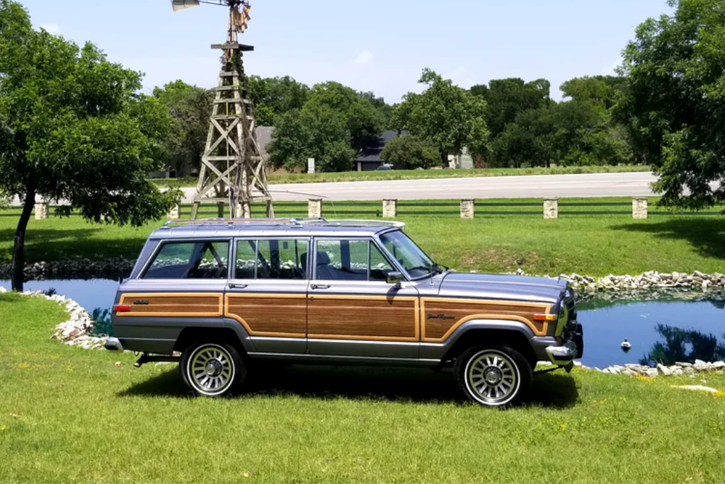 1989-jeep-grand-wagoneer-final-edition-for-sale