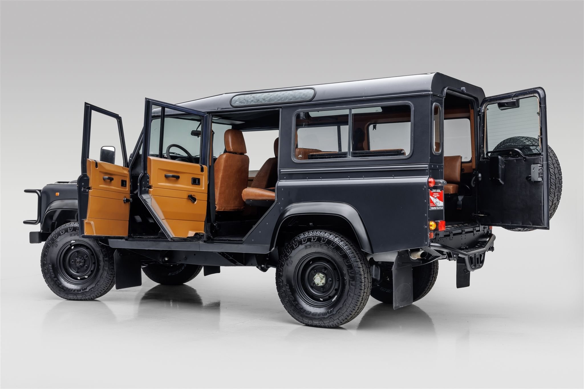 1995-land-rover-defender-110-for-sale-37