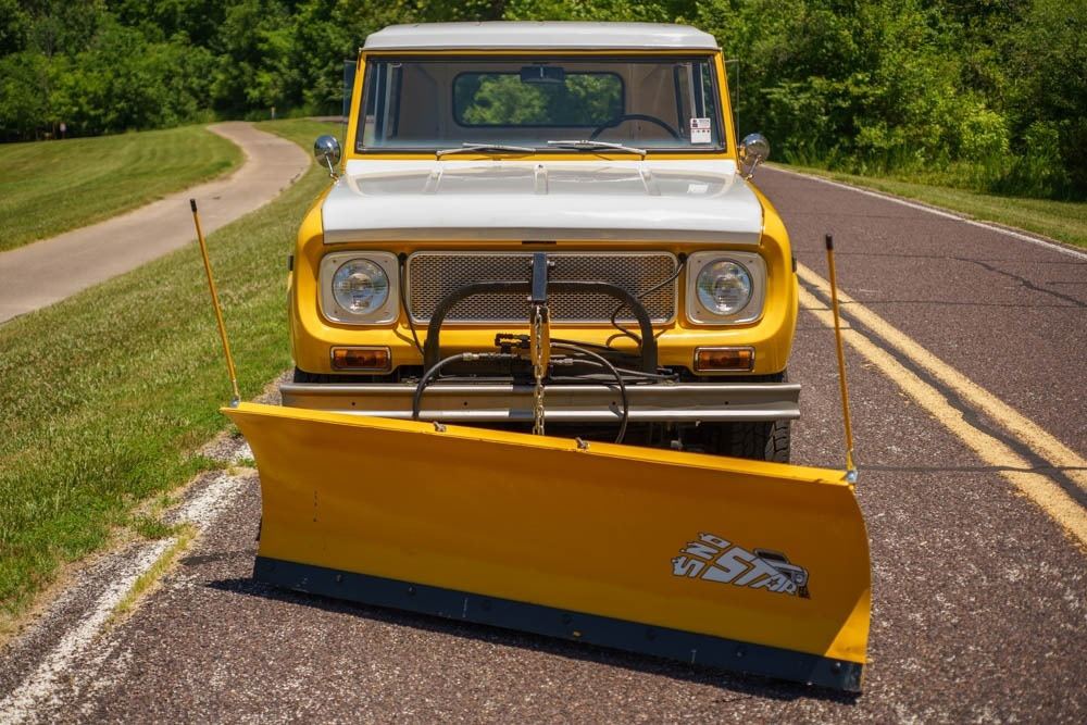 1971-International-Harvester-Scout-800B-4x4-SnoStar-03